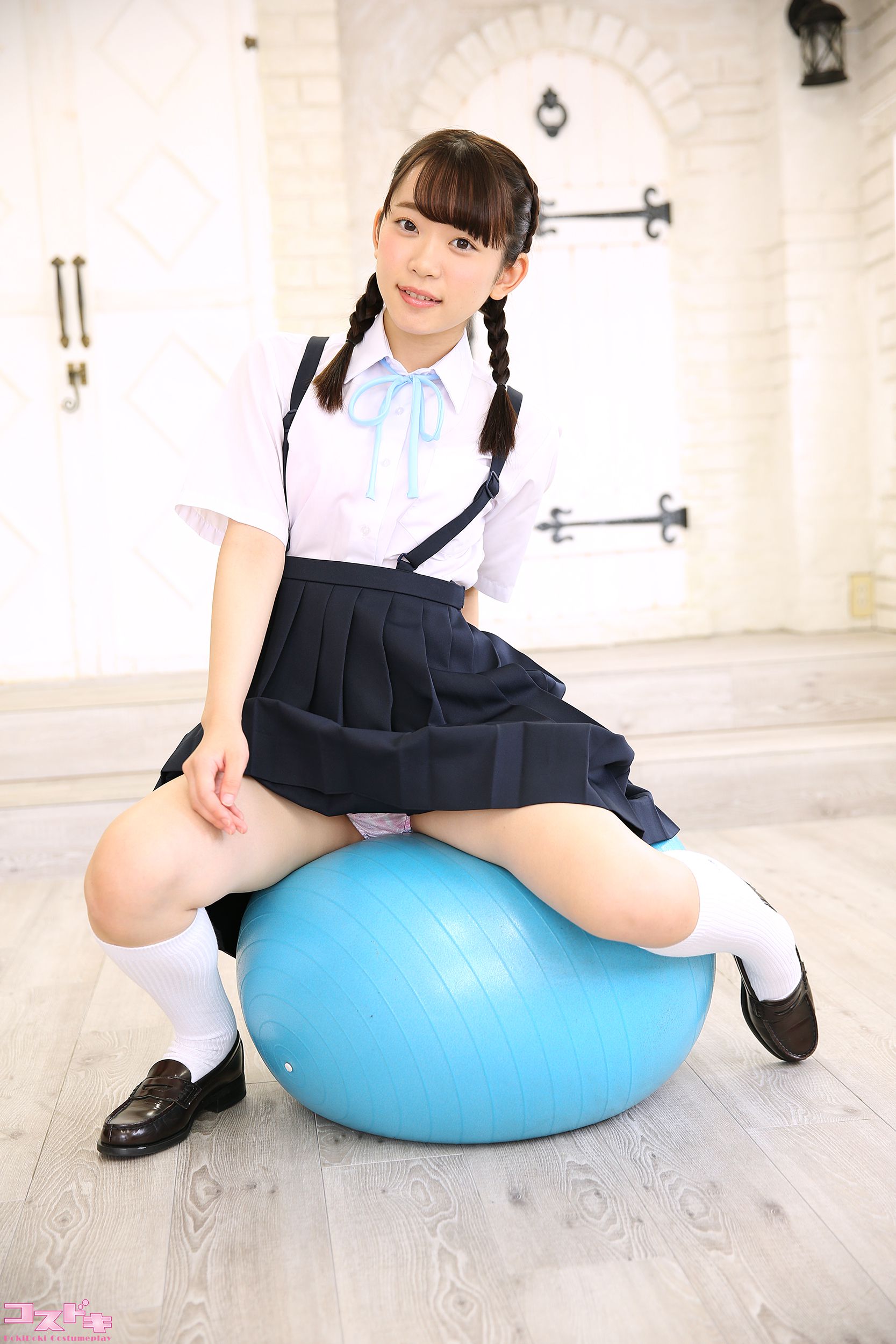 [Cosdoki] Yura Kano 架乃ゆら kanoyura_pic_seifuku2