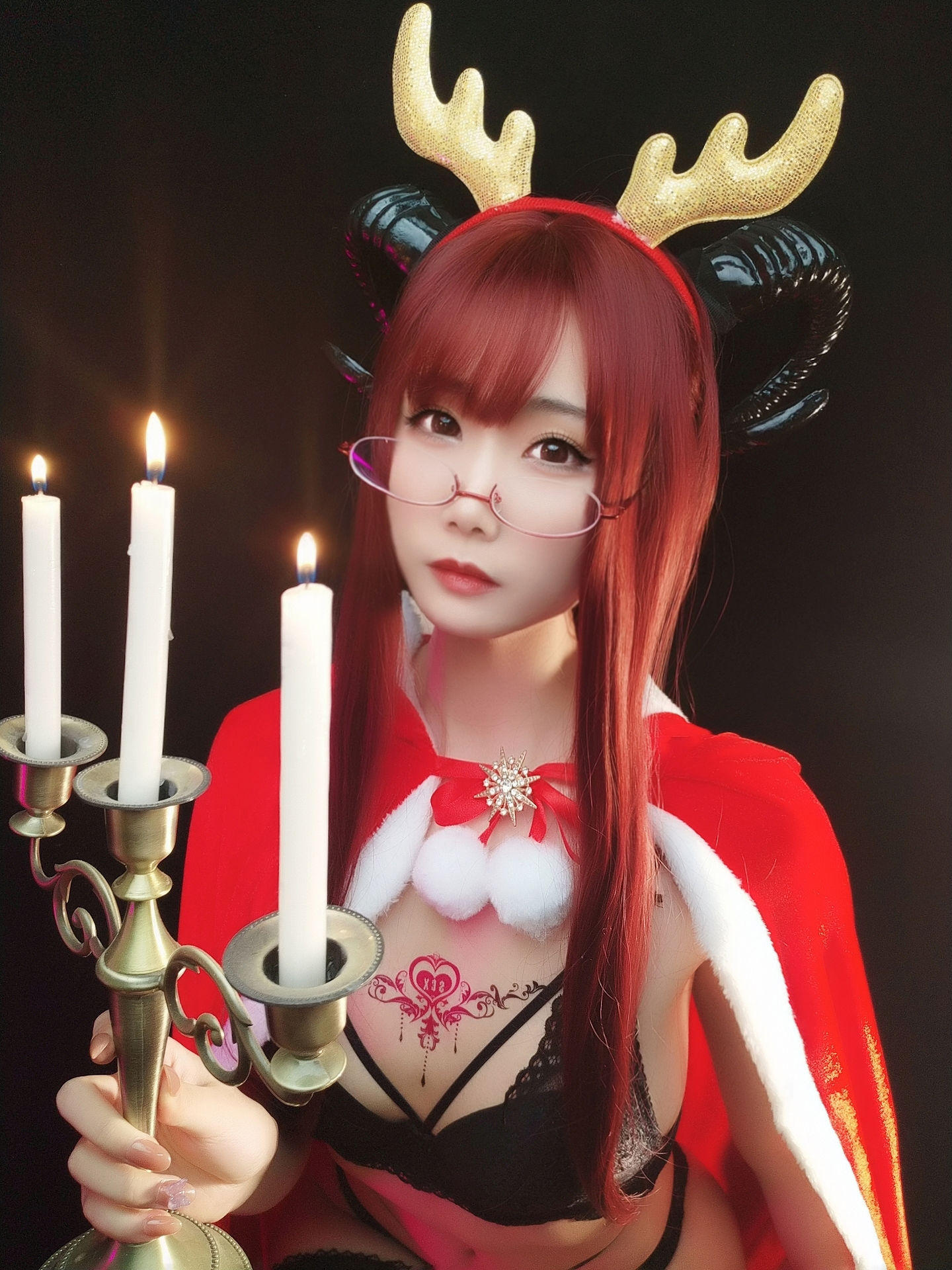 [Cosplay] 动漫博主曉美媽 - (圣诞自拍)雪夜魅魔