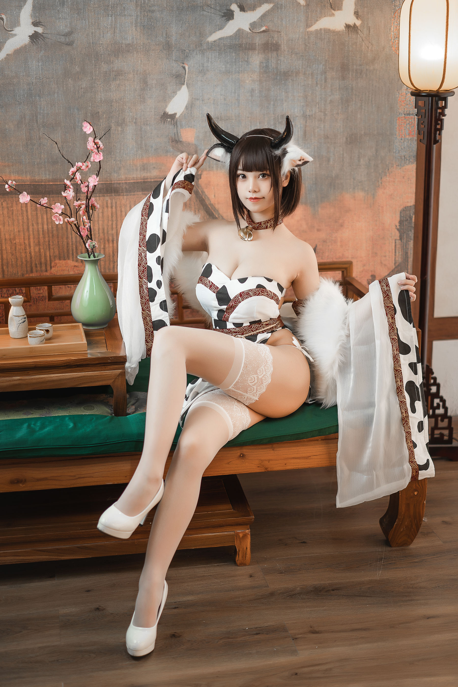 [网红COSER] 萌系小姐姐蜜汁猫裘 - 奶牛