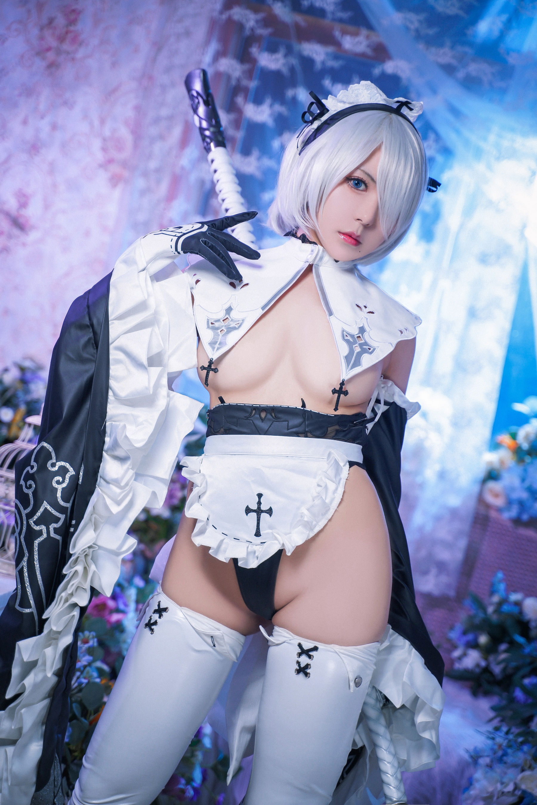 [网红COSER] 虎森森 - 2B女仆