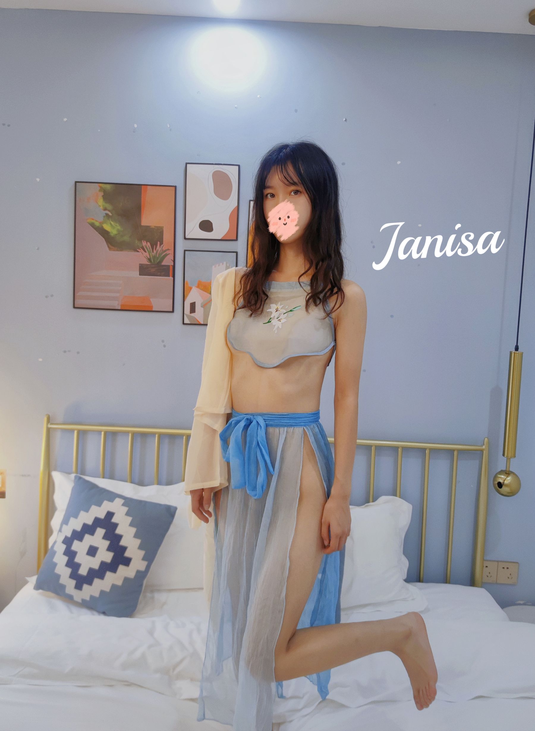 Janisa - 玉足涴蓝绸 