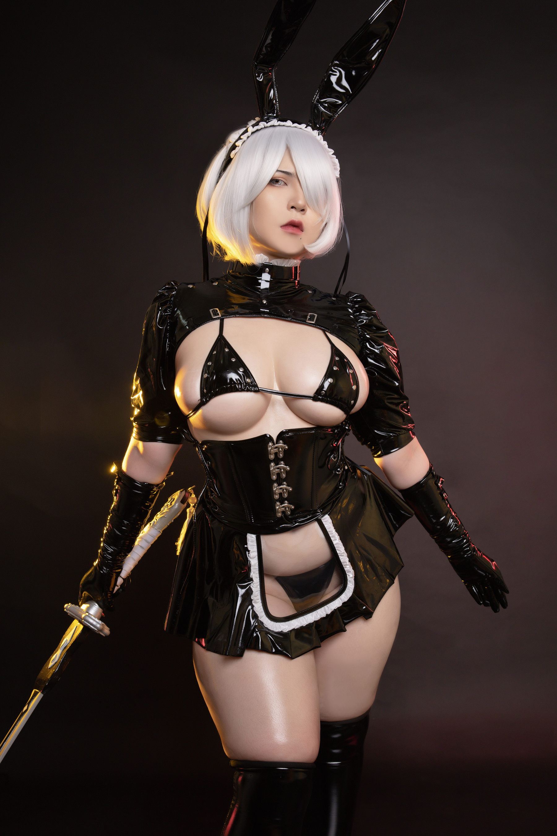 Uy Uy - 2B Maid Bunny