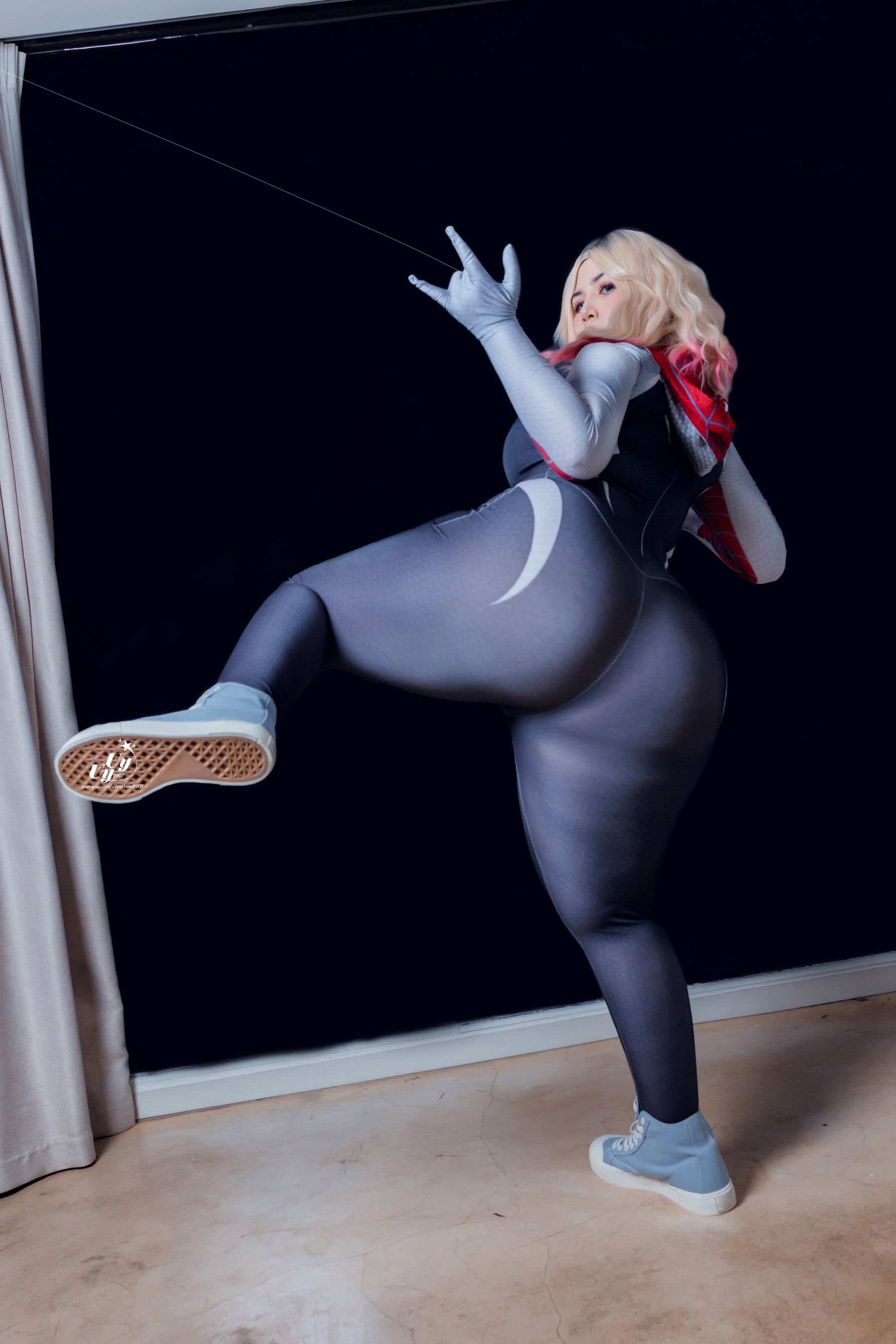 Uy Uy - Spider Gwen