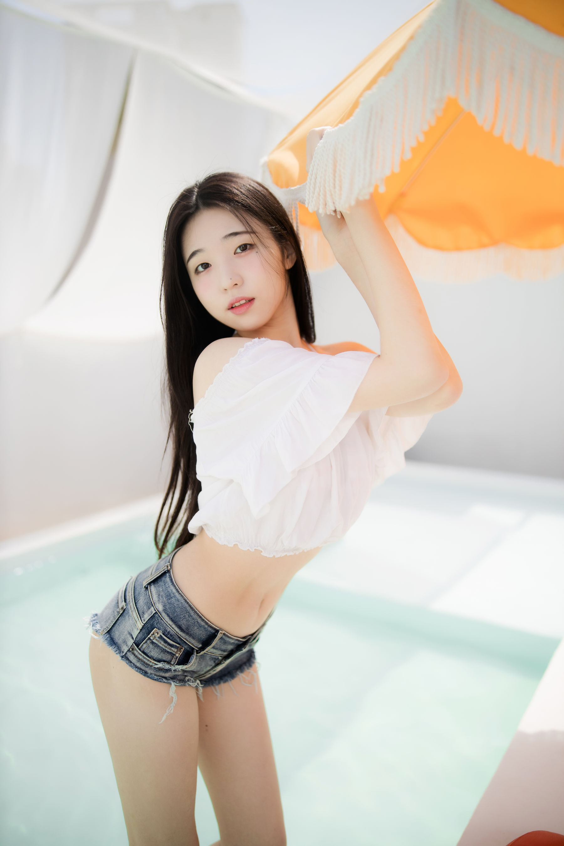 Yeonwoo - Mini photobok