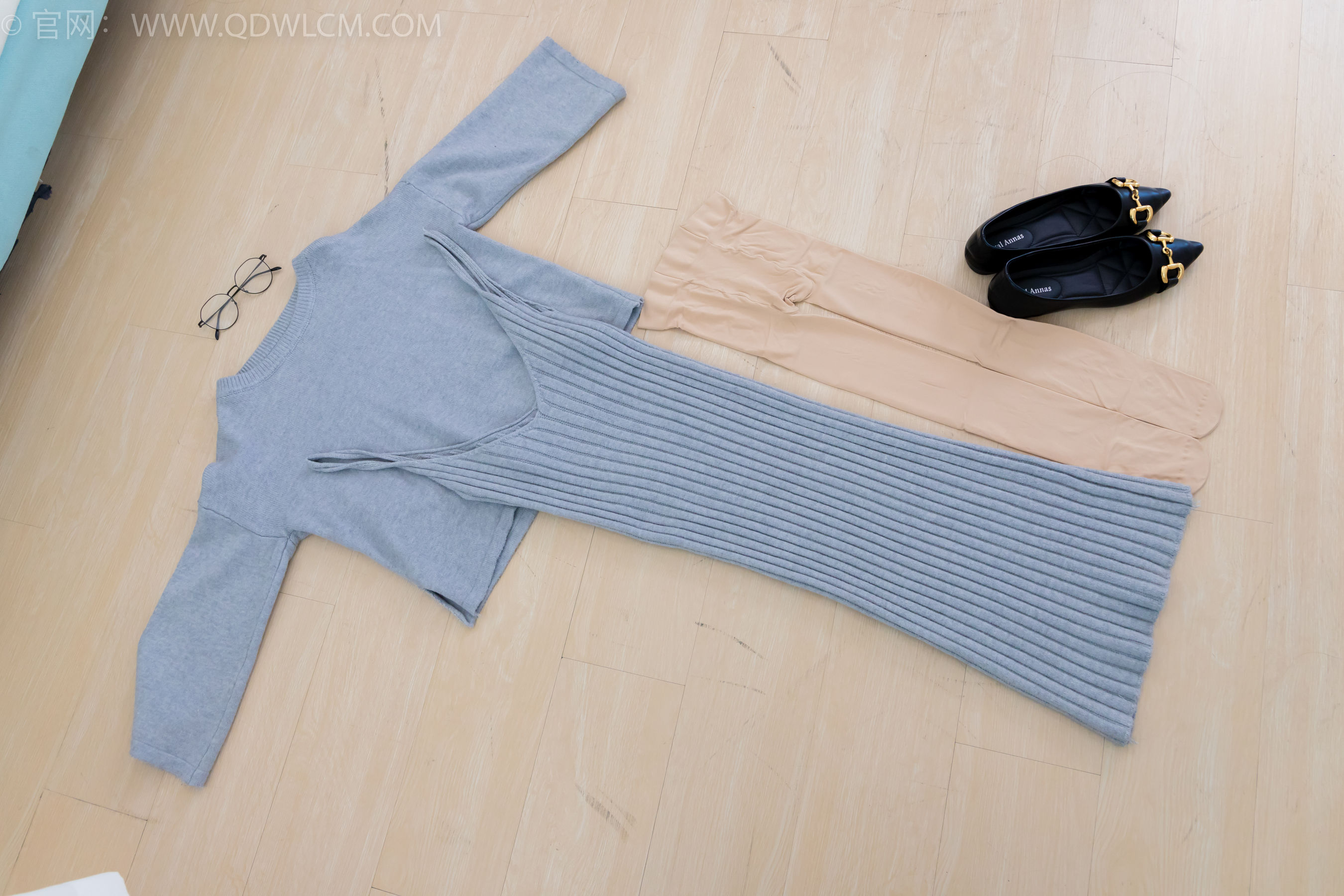 物恋传媒 No.2193 泡泡 - 初冬的风