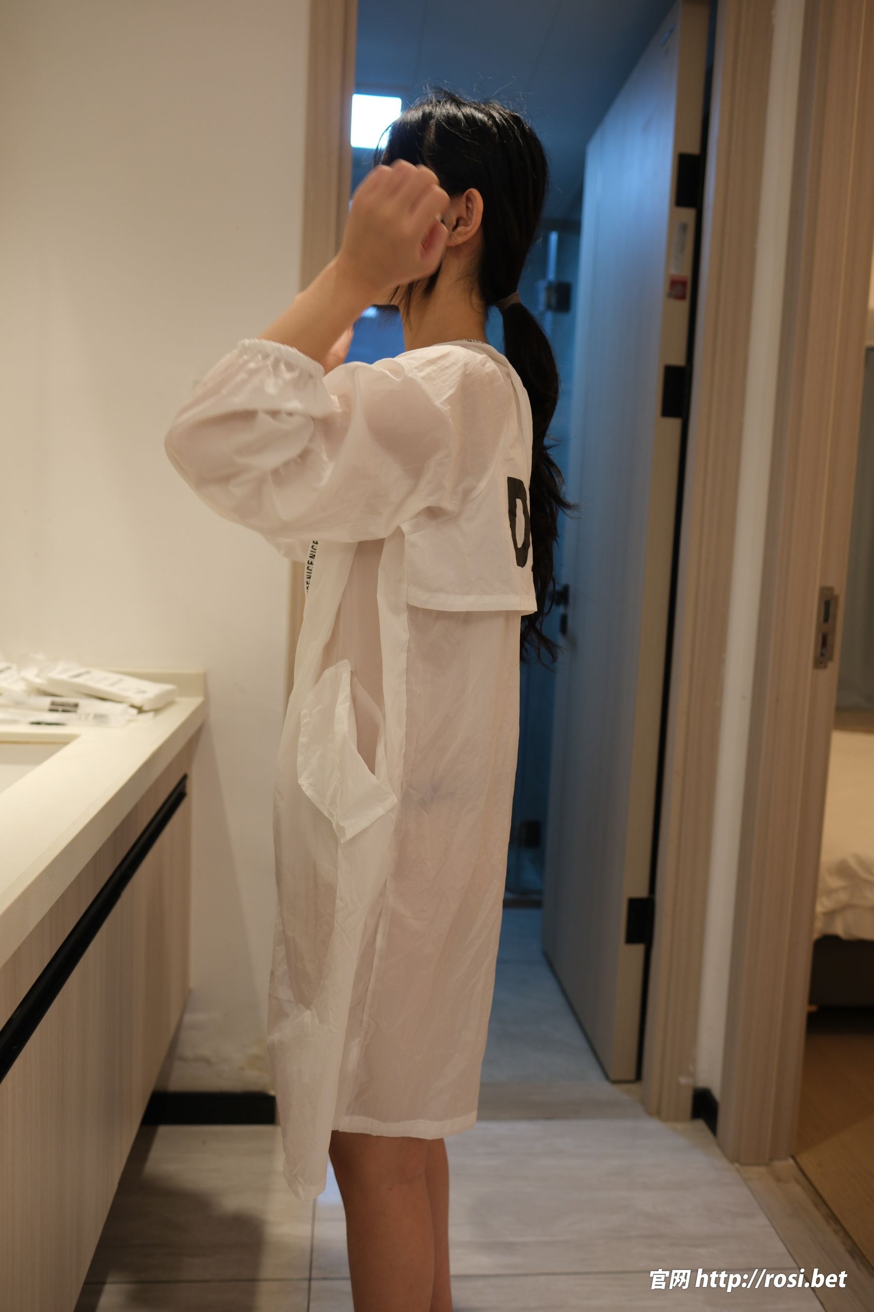 [ROSI写真] 2024.12.23 NO.4767