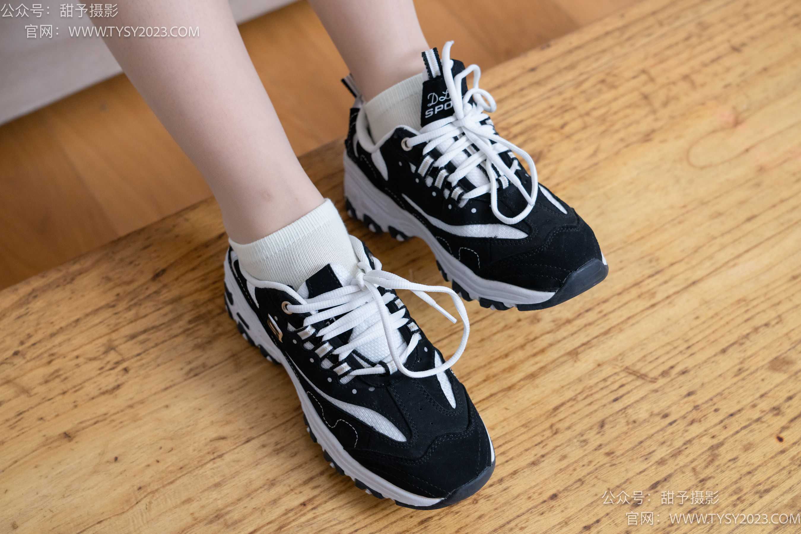 甜予摄影 No.079 小云 -运动鞋、白棉袜、肉丝（脚尖加固款）