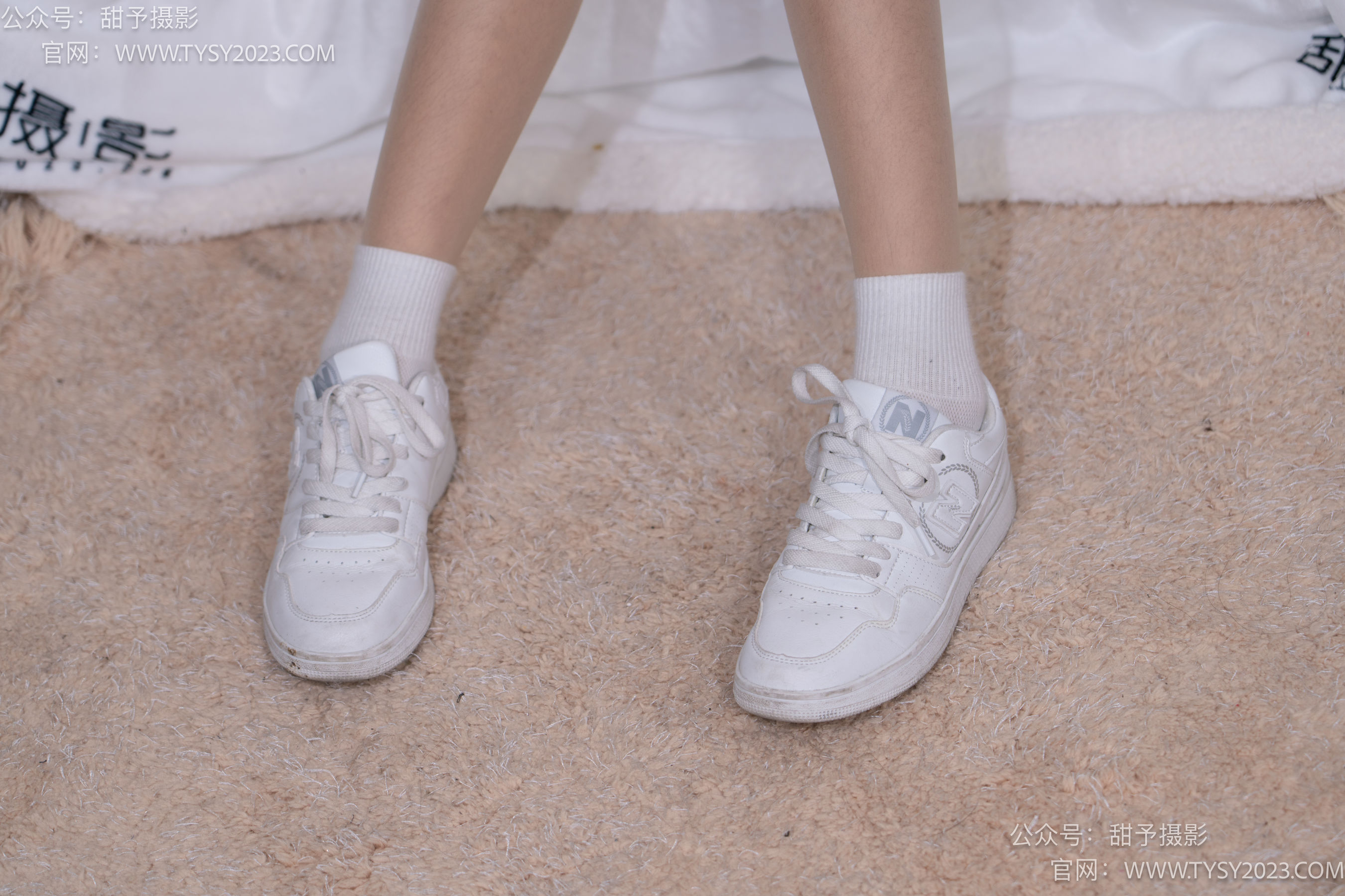 甜予摄影 No.085 小桃 -板鞋、白棉袜、肉丝（脚尖微加固款）