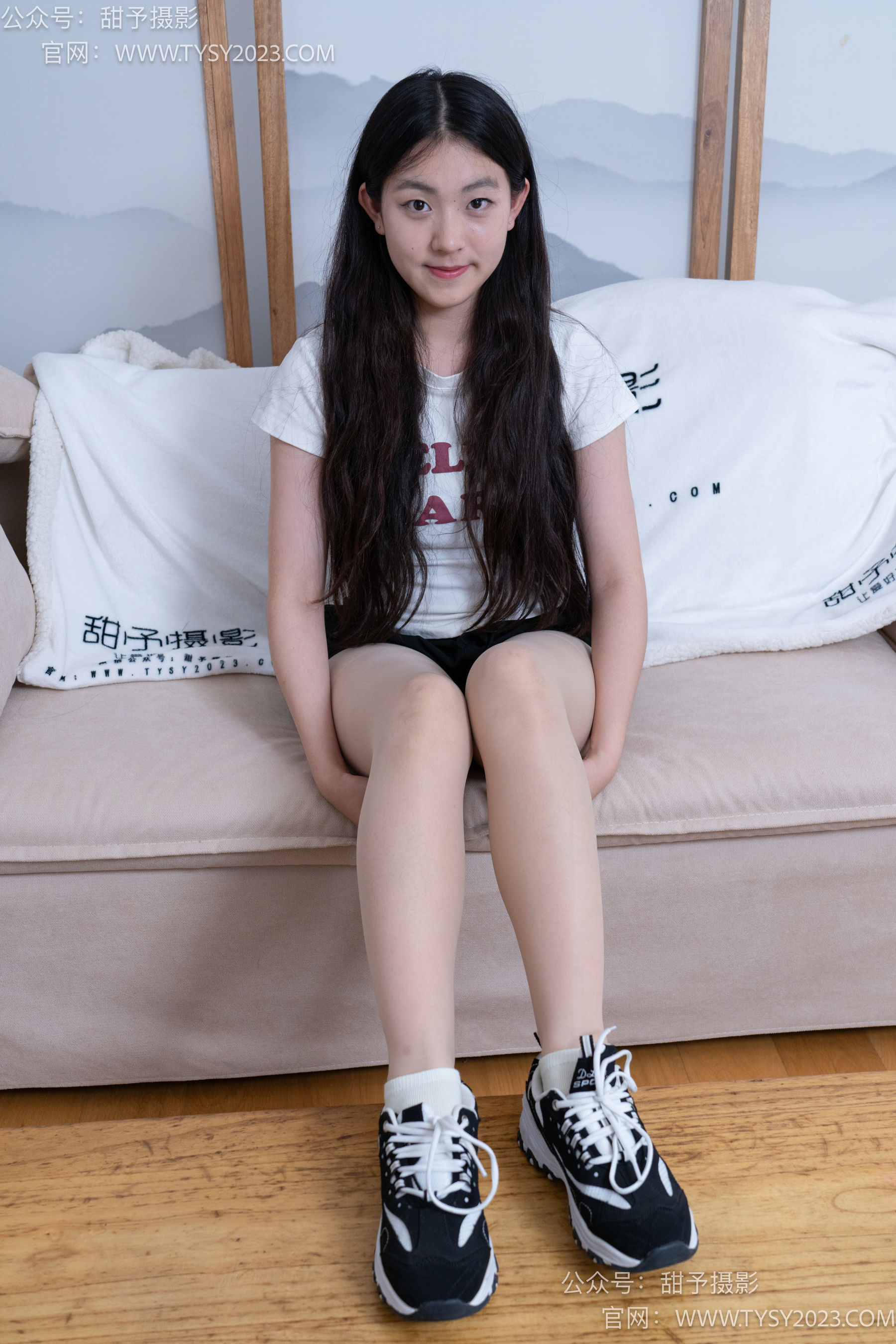 甜予摄影 No.079 小云 -运动鞋、白棉袜、肉丝（脚尖加固款）