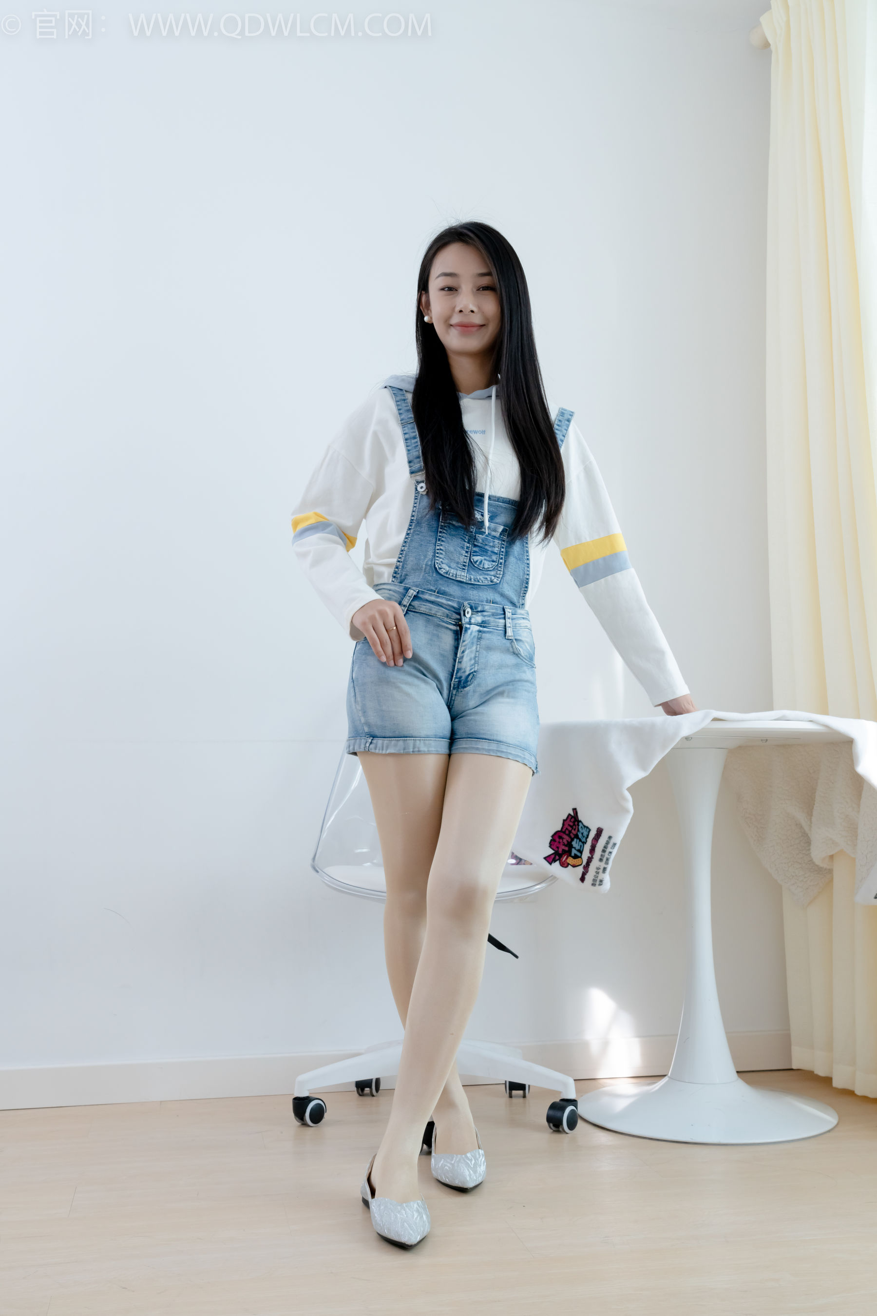 物恋传媒 No.2173 兰兰 -初秋的街头