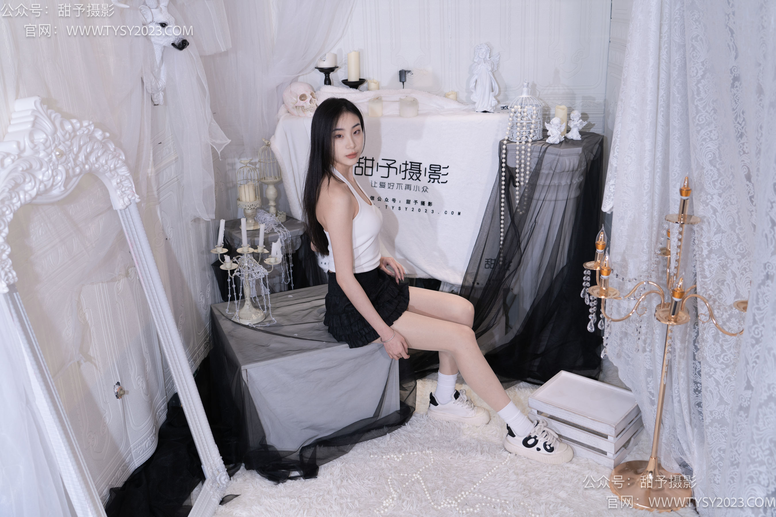 甜予摄影 No.076 小狸 -帆布鞋、白棉袜、肉丝（脚尖加固款）