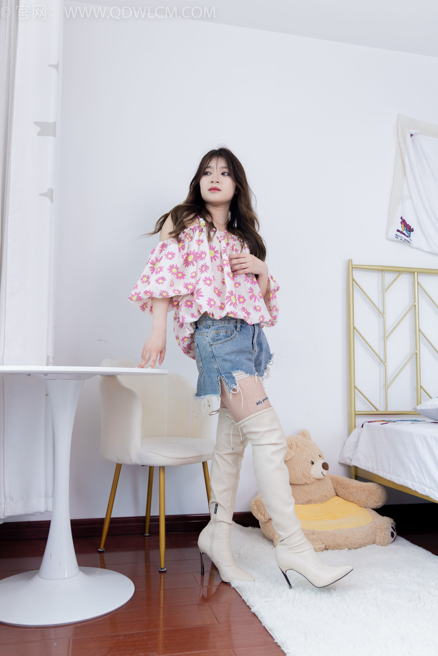 物恋传媒 No.2136 闪闪 -拥抱冬天