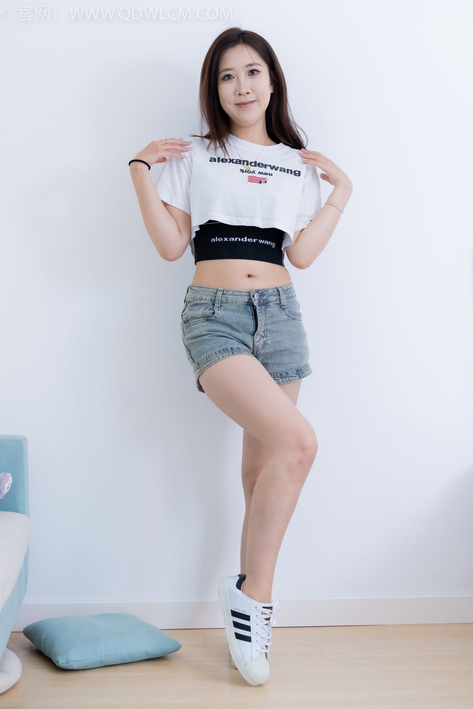 物恋传媒 No.2131 露露 -晨曦露水