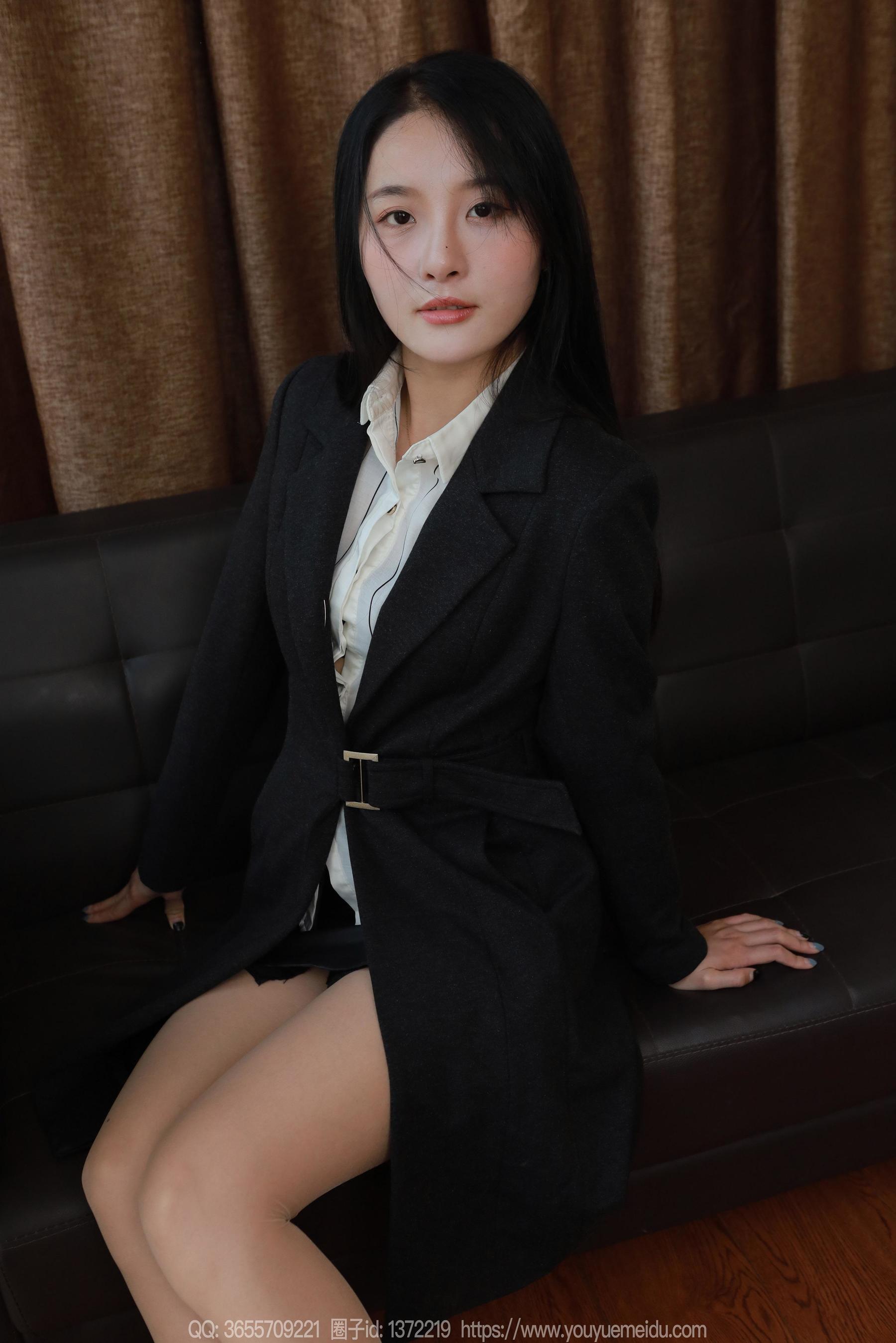 IESS异思趣向 - 模特： 婉萍 《蓝色指甲》