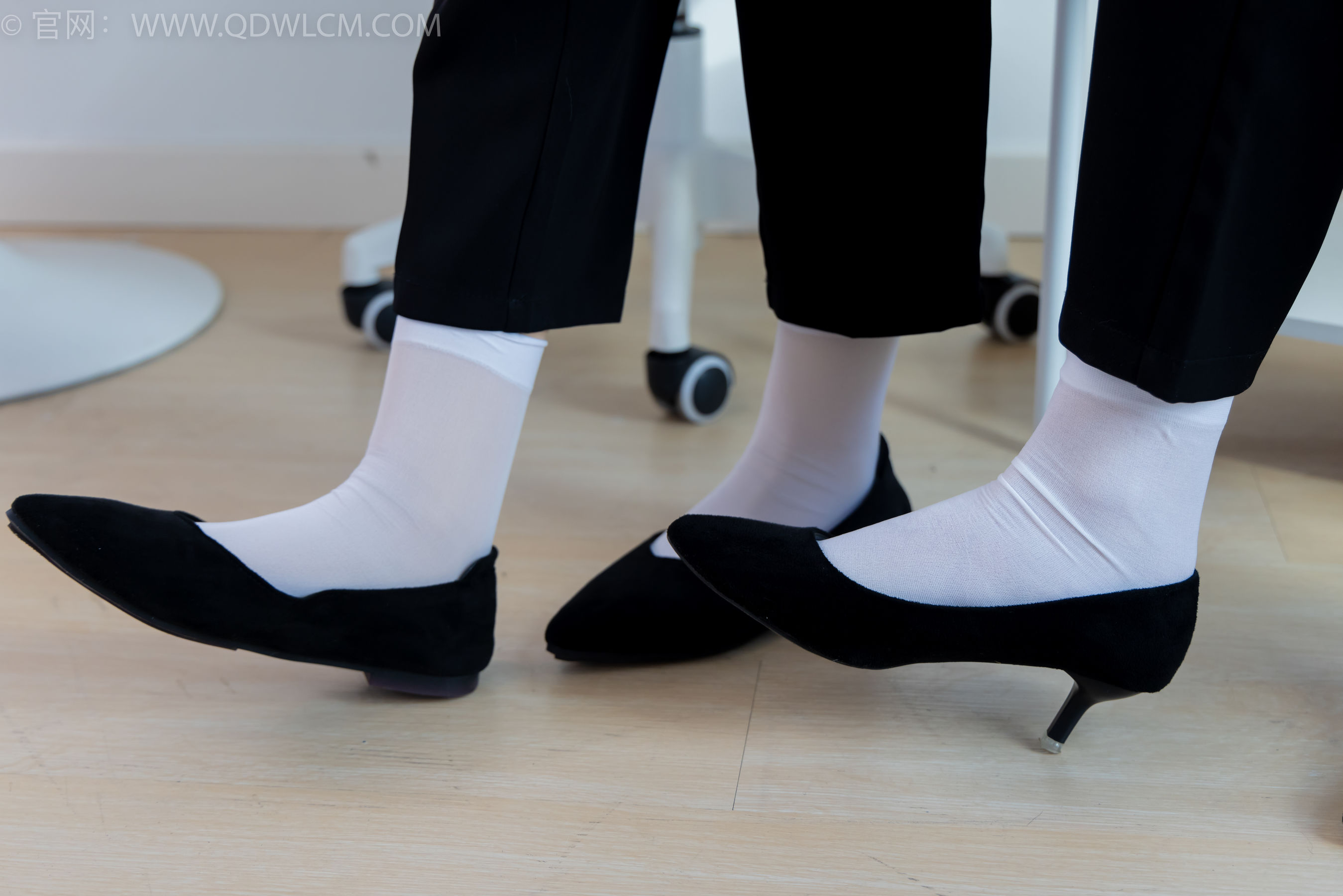 物恋传媒 No.2216 泡泡&嘉木 - 手心的蔷薇