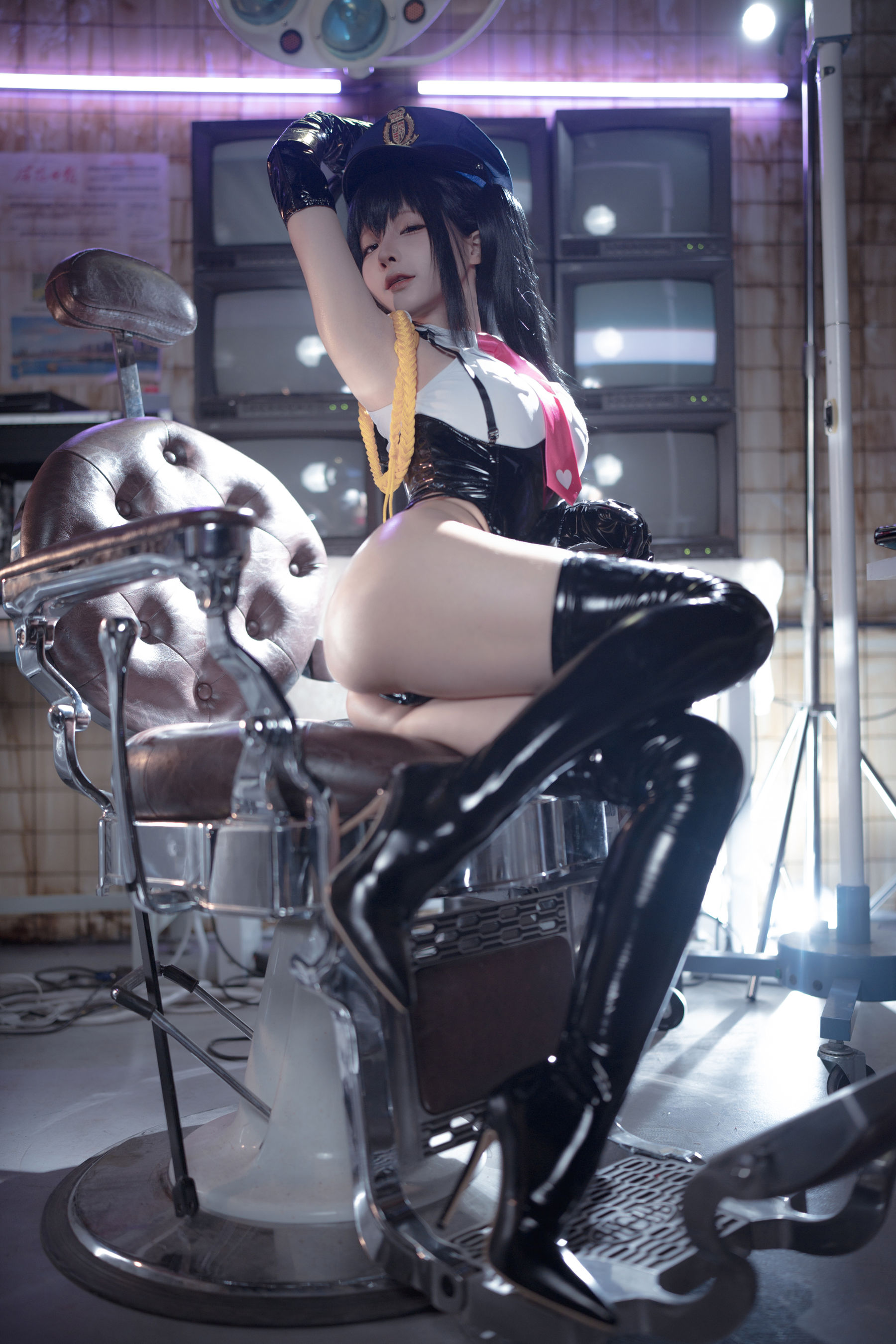 动漫博主蠢沫沫 - 沙希女警