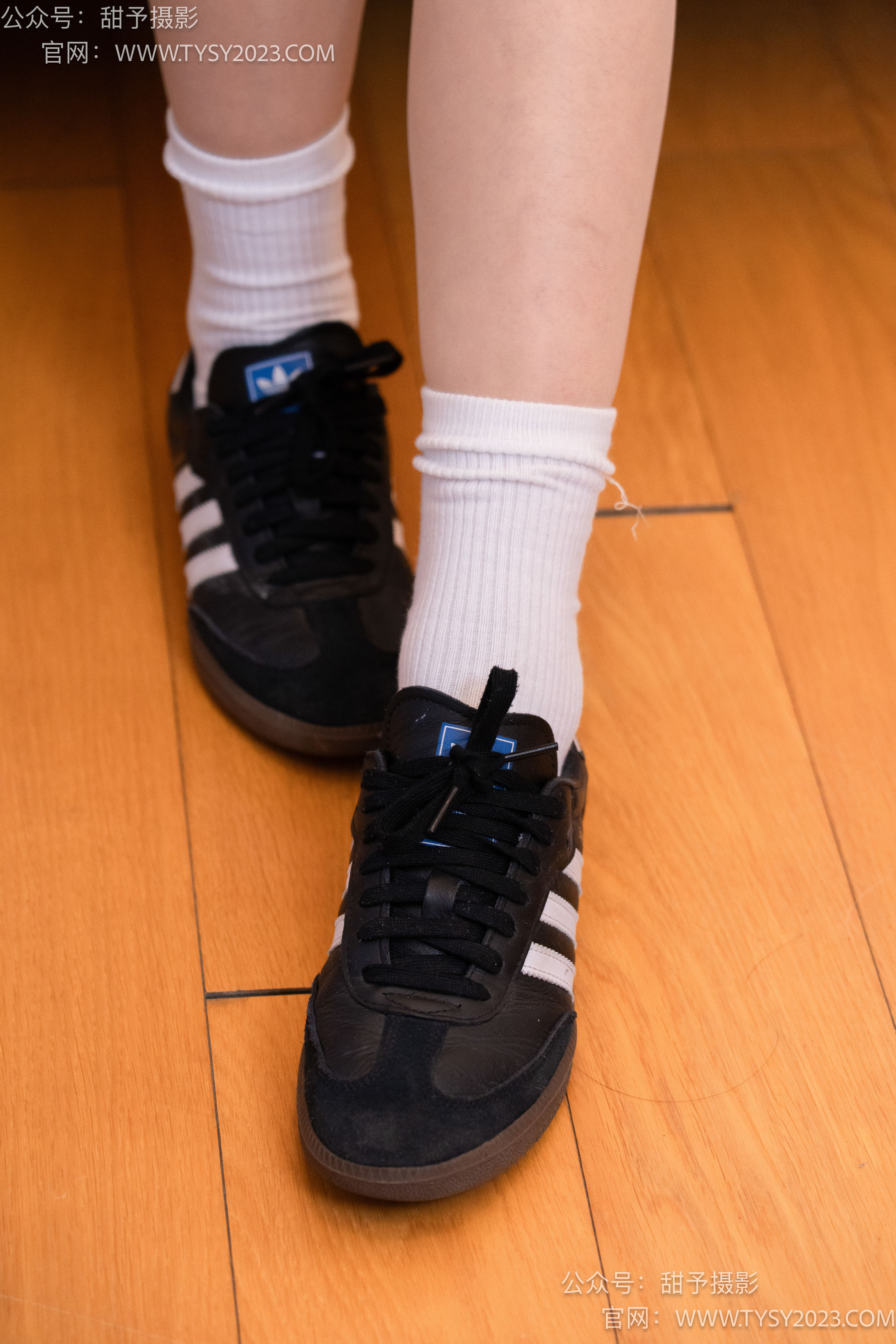 甜予摄影 No.100 思思&小雨-运动鞋、白棉袜、肉丝（均为脚尖加固款）