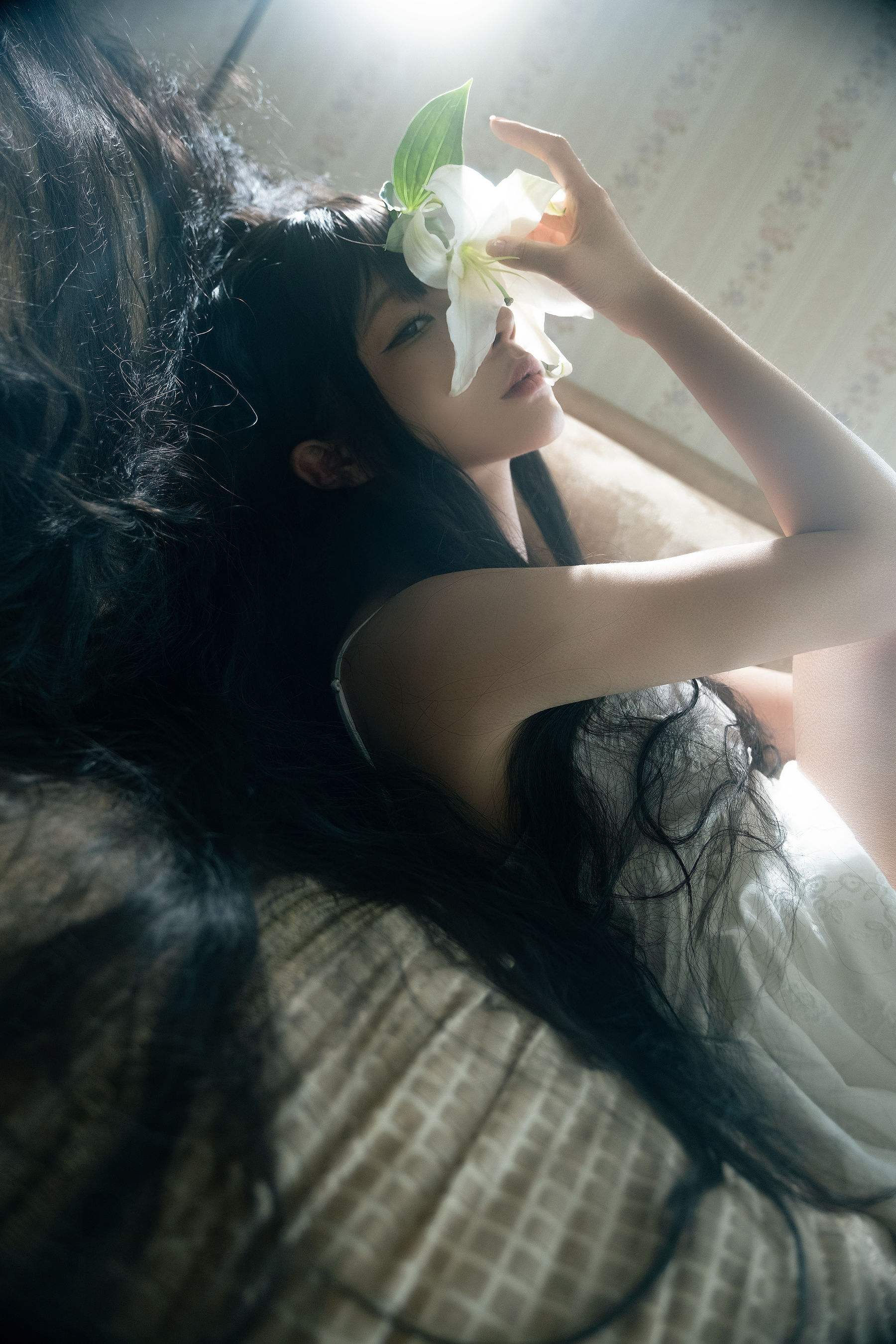 动漫博主蠢沫沫 - 白吊带