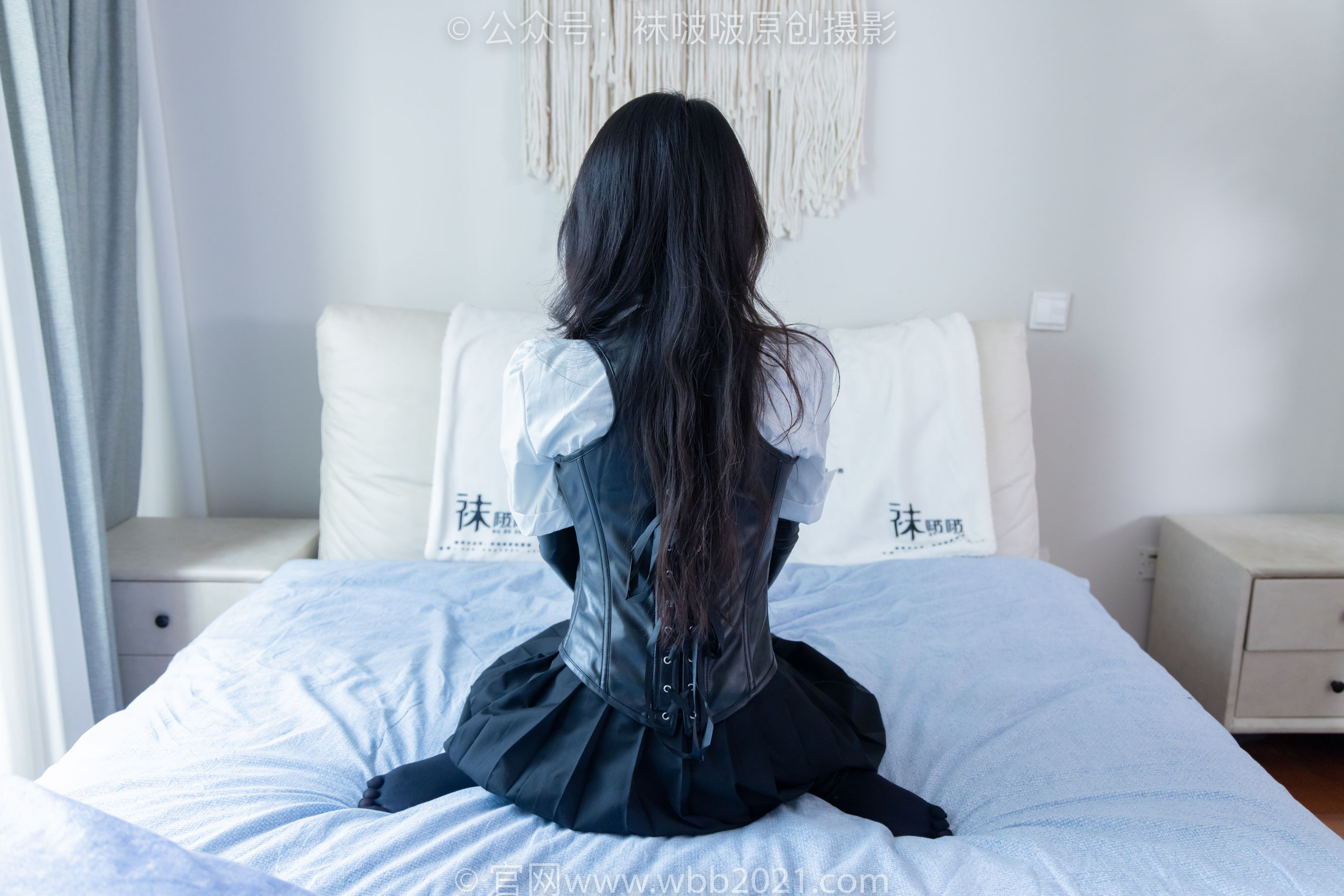 BoBoSocks袜啵啵 No.475 奶油 - 高跟长靴、厚黑丝五指袜、踩脚裤裤里丝、靴子部分戴口罩