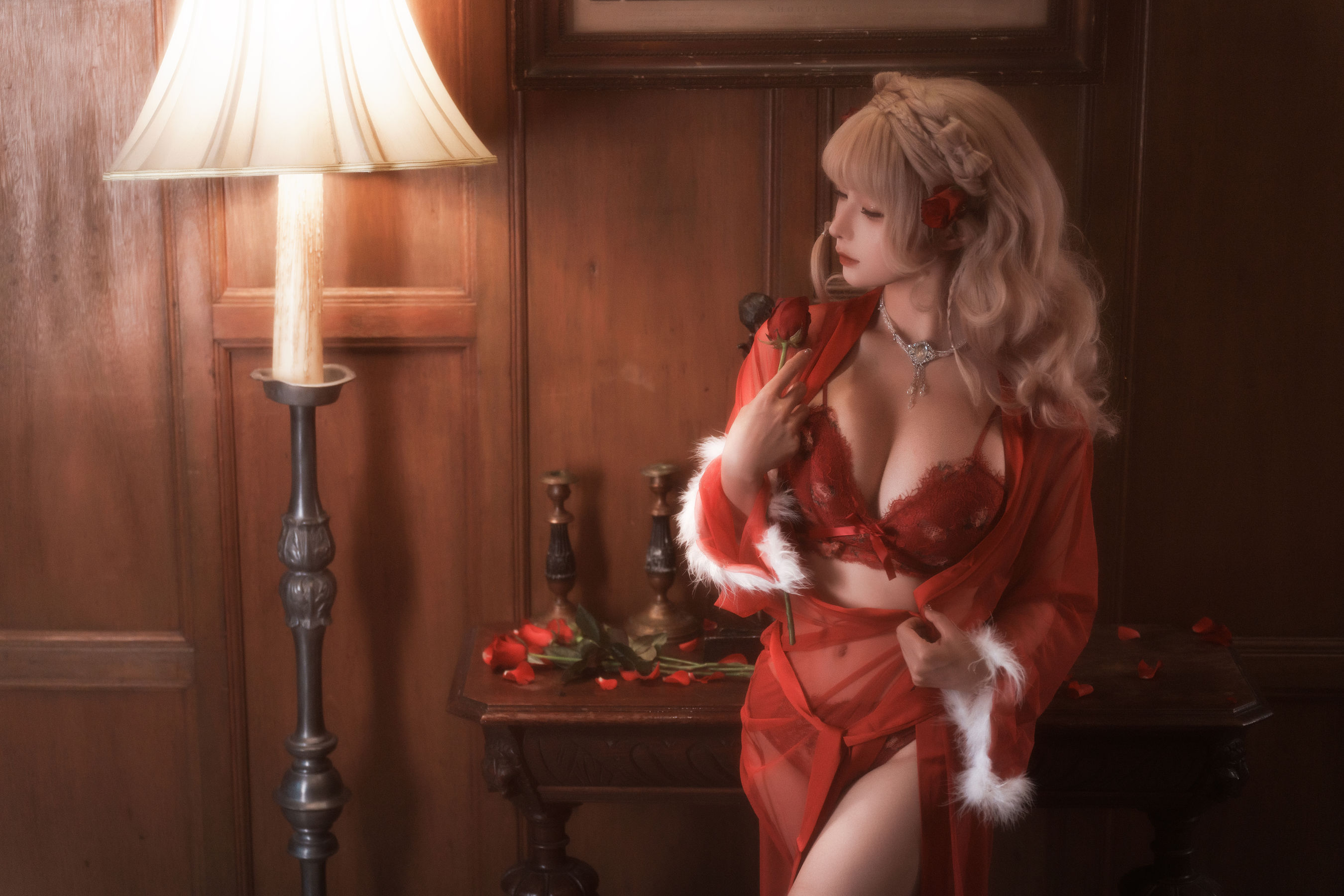 动漫博主蠢沫沫 - 黑红纱裙