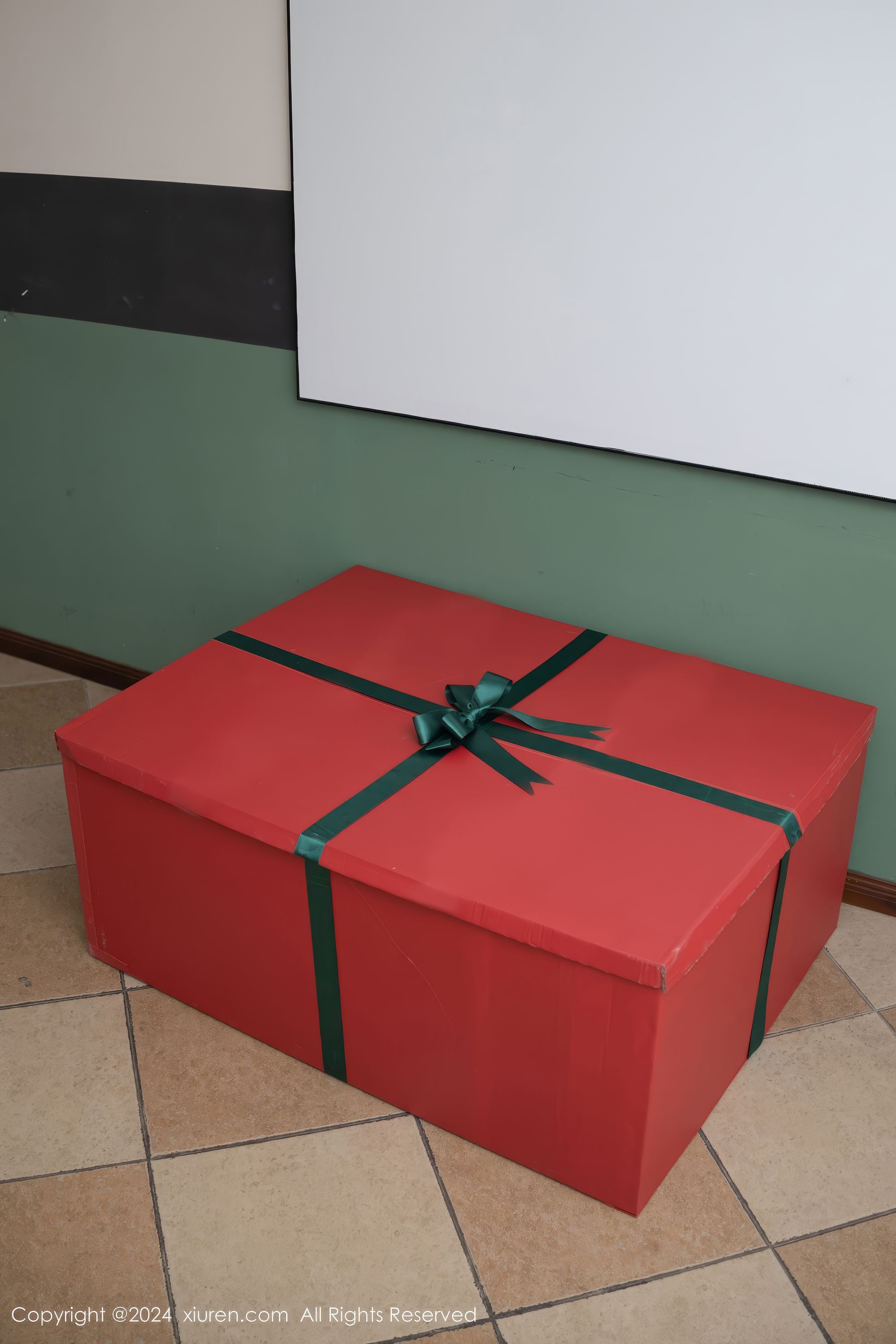 [秀人XiuRen] 2024.12.25 No.9657 杏子Yada