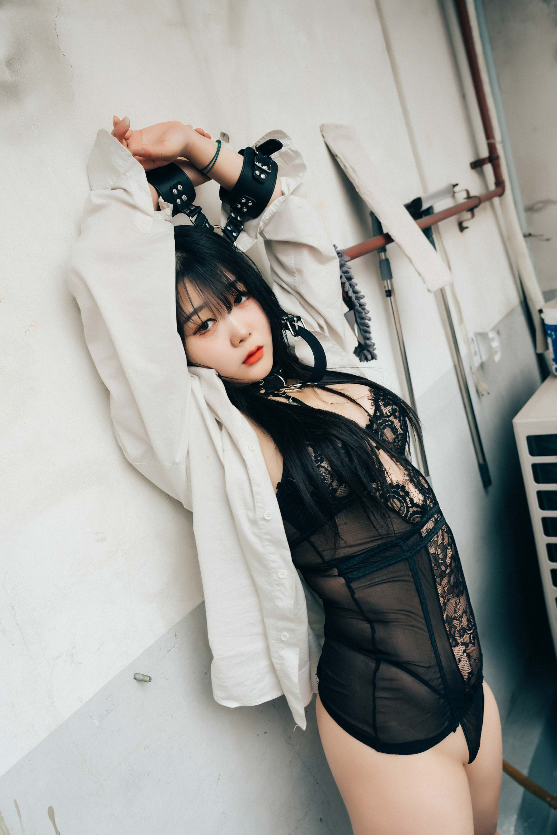 Haivia Zia - Tight and Closer