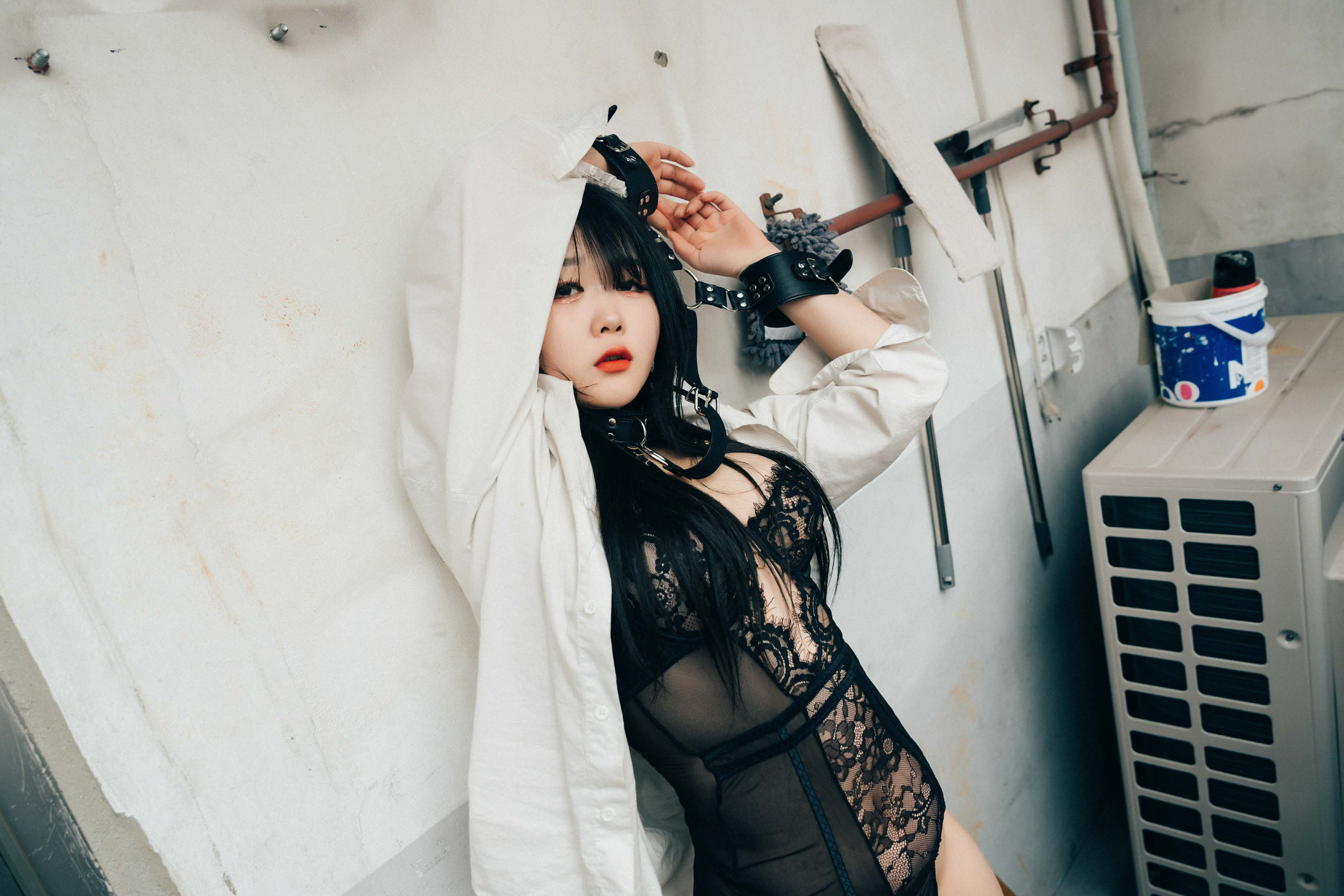 Haivia Zia - Tight and Closer