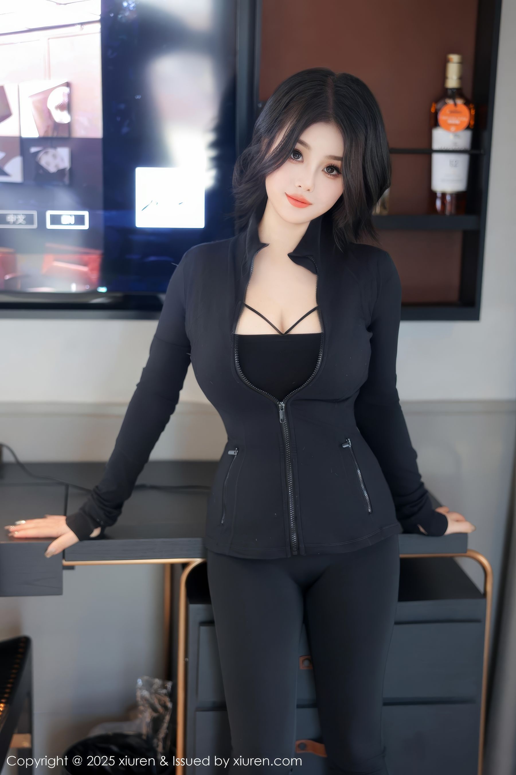 [秀人XiuRen] 2025.01.02 No.9694 M0nica