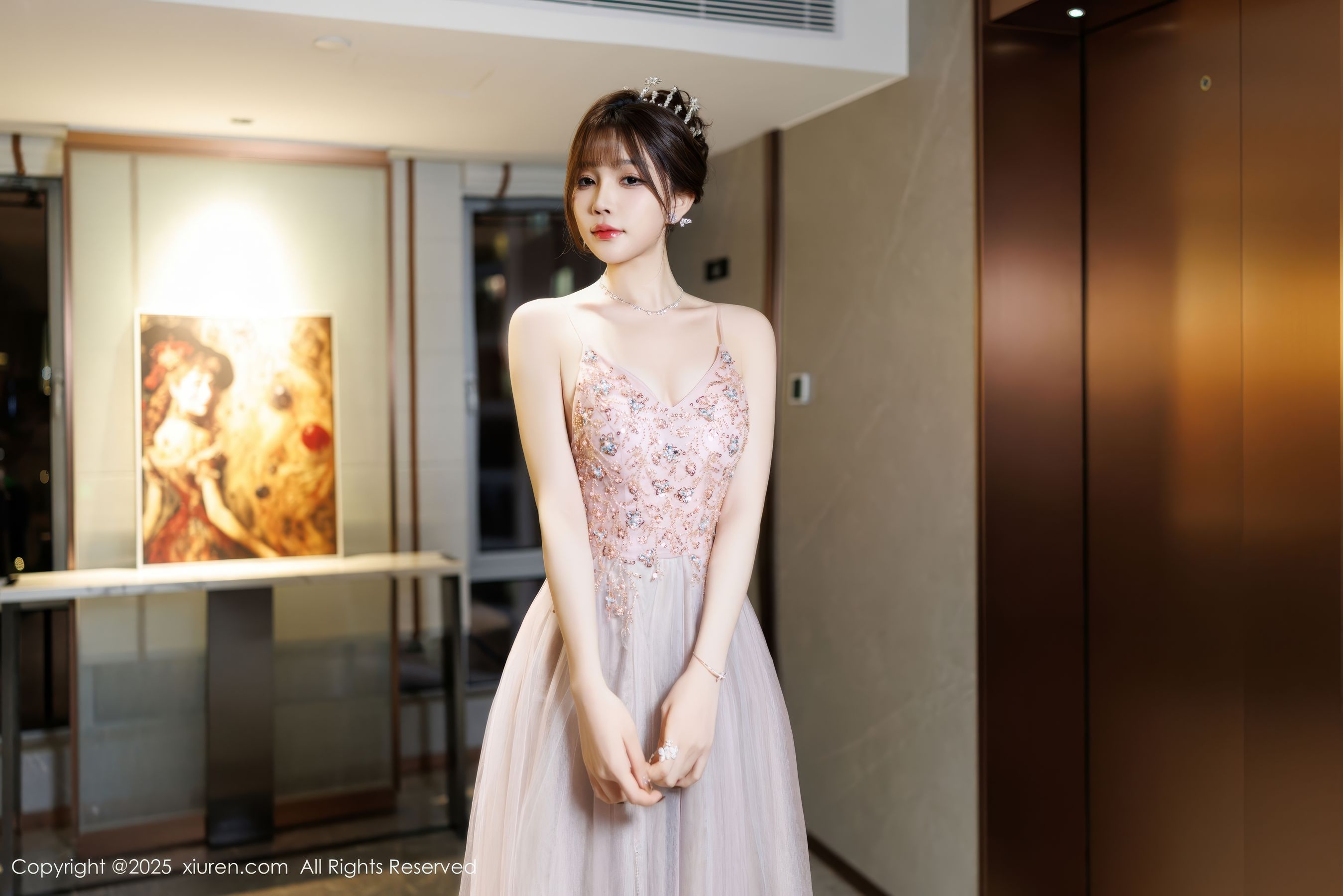 [秀人XiuRen] 2025.01.02 No.9699 徐莉芝Booty