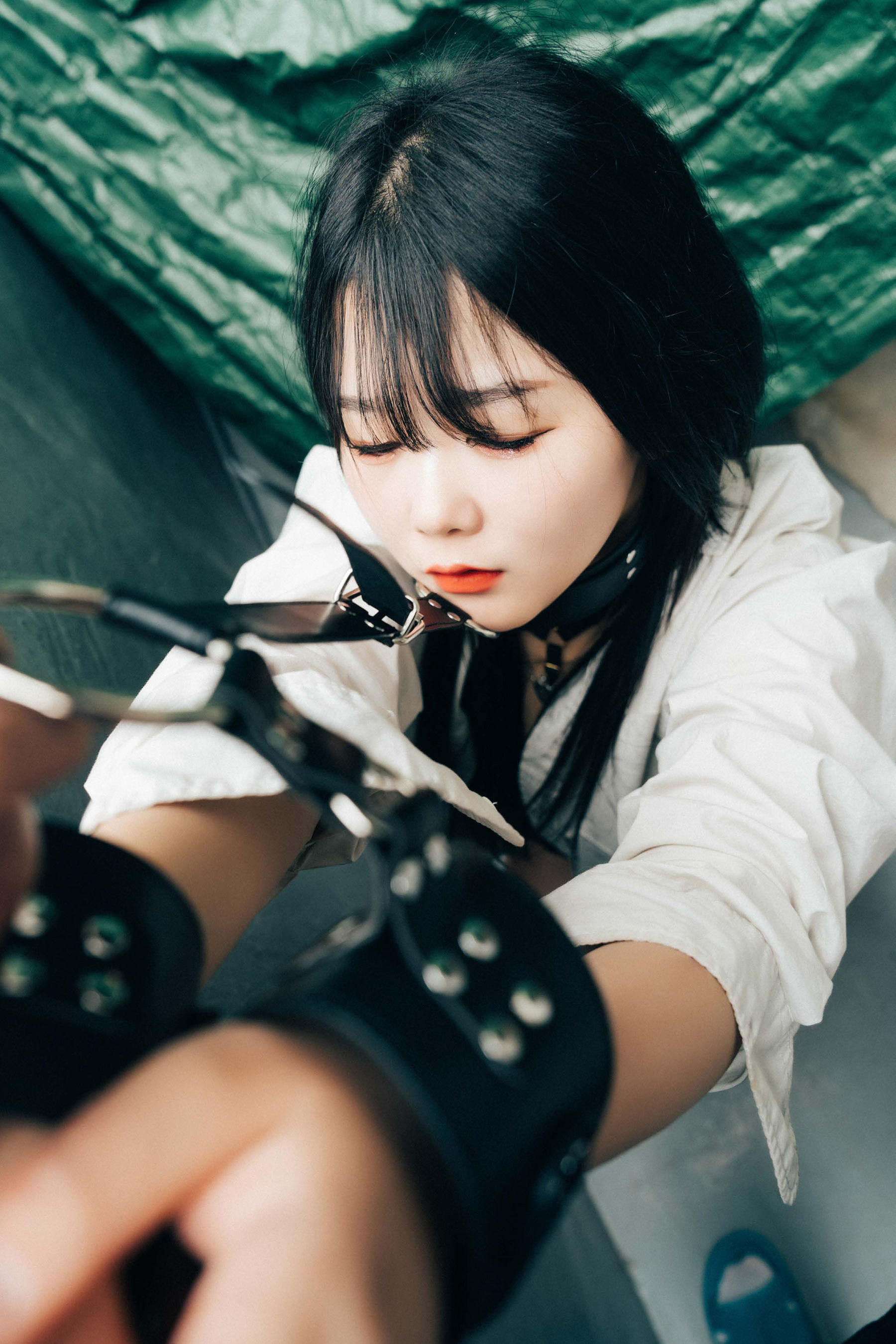 Haivia Zia - Tight and Closer