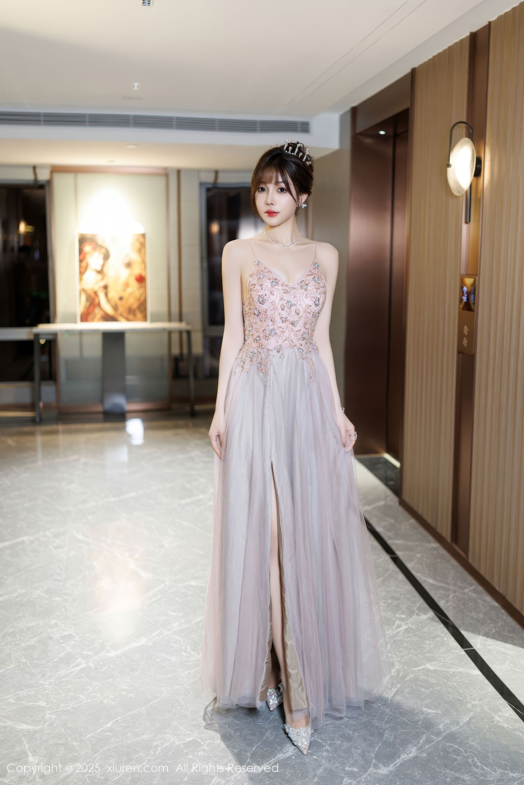 [秀人XiuRen] 2025.01.02 No.9699 徐莉芝Booty