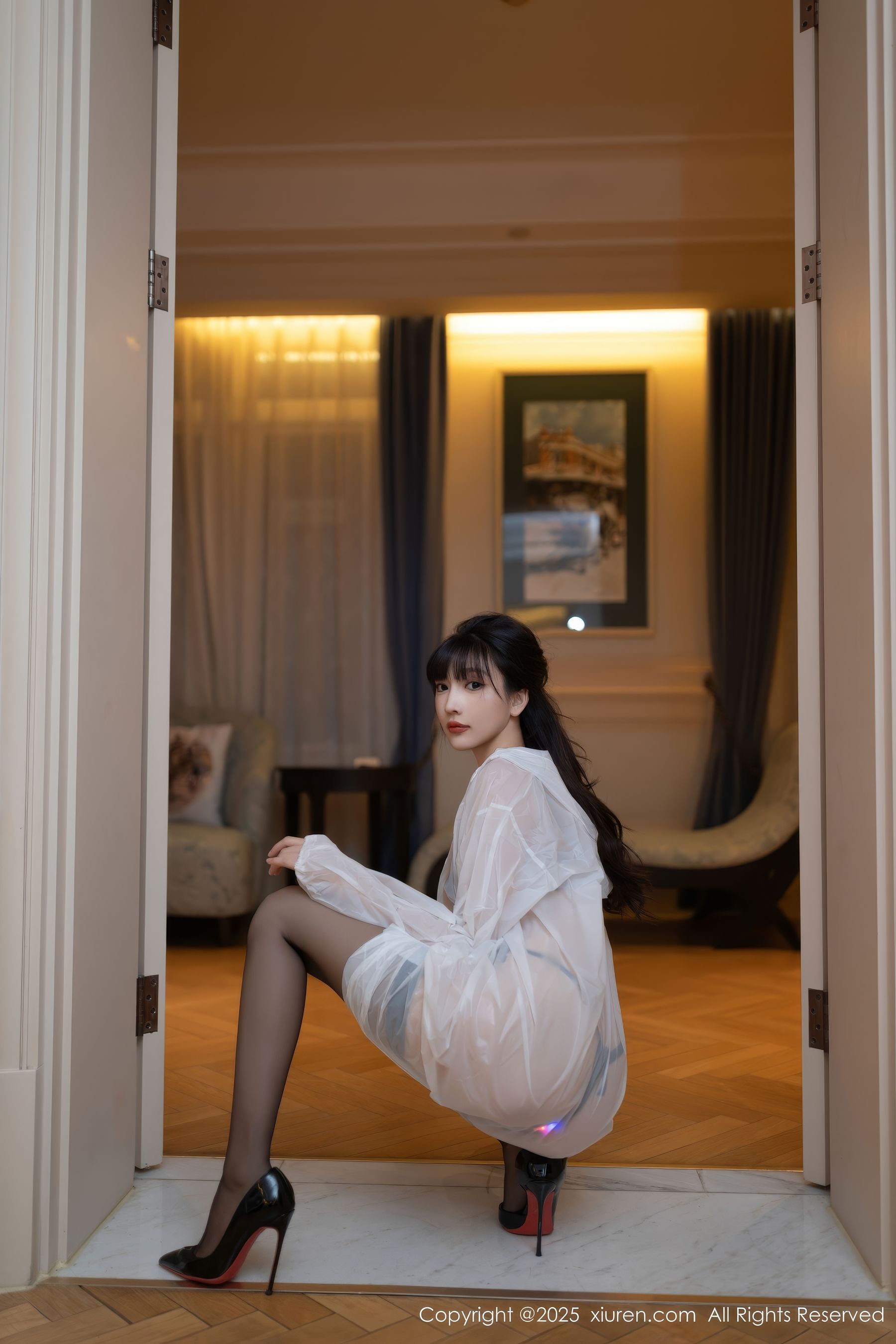 [秀人XiuRen] 2025.01.02 No.9700 陆萱萱