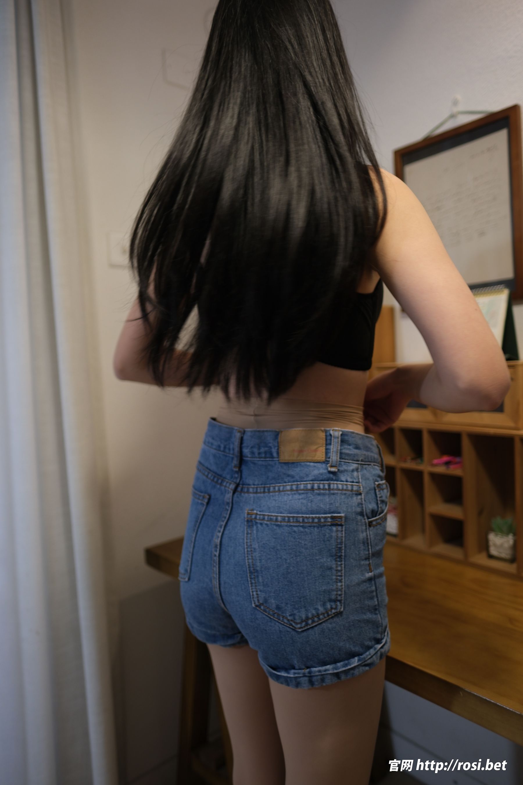 [ROSI写真] 2024.12.29 NO.4773