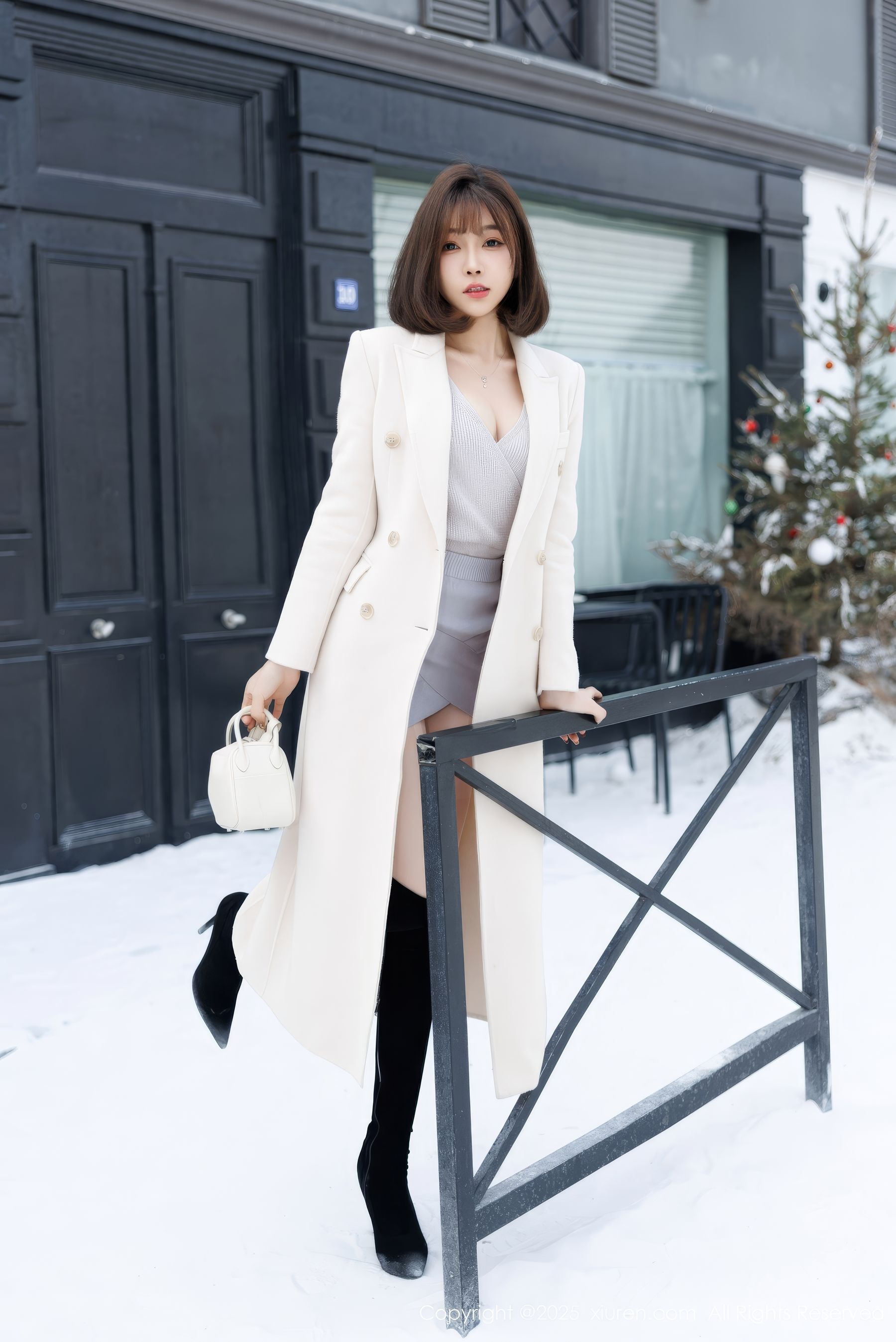 [秀人XiuRen] 2025.01.09 No.9734 徐莉芝Booty