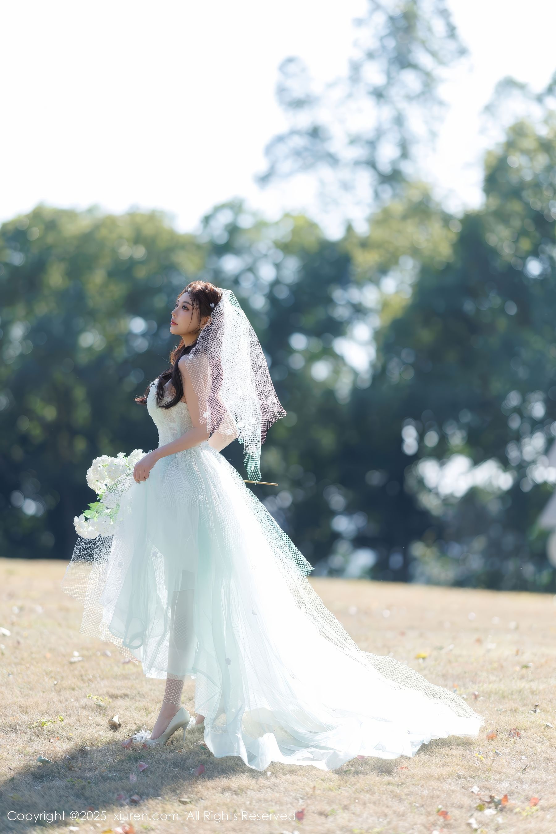 [秀人XiuRen] 2025.01.07 No.9722 杨晨晨Yome