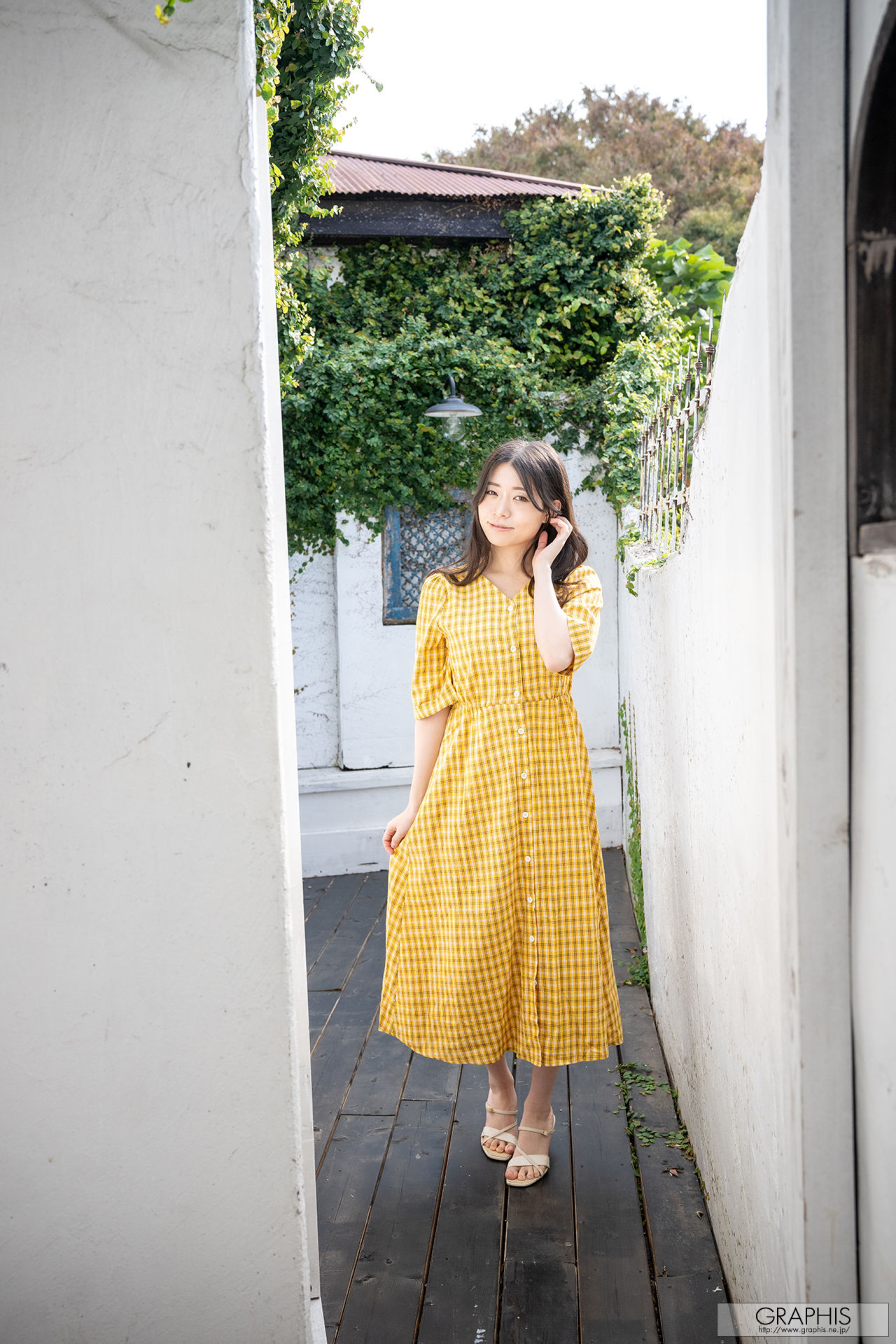 [Graphis Gals] NO.553 Hamabe Shiho 浜辺栞帆 SPLENDID!