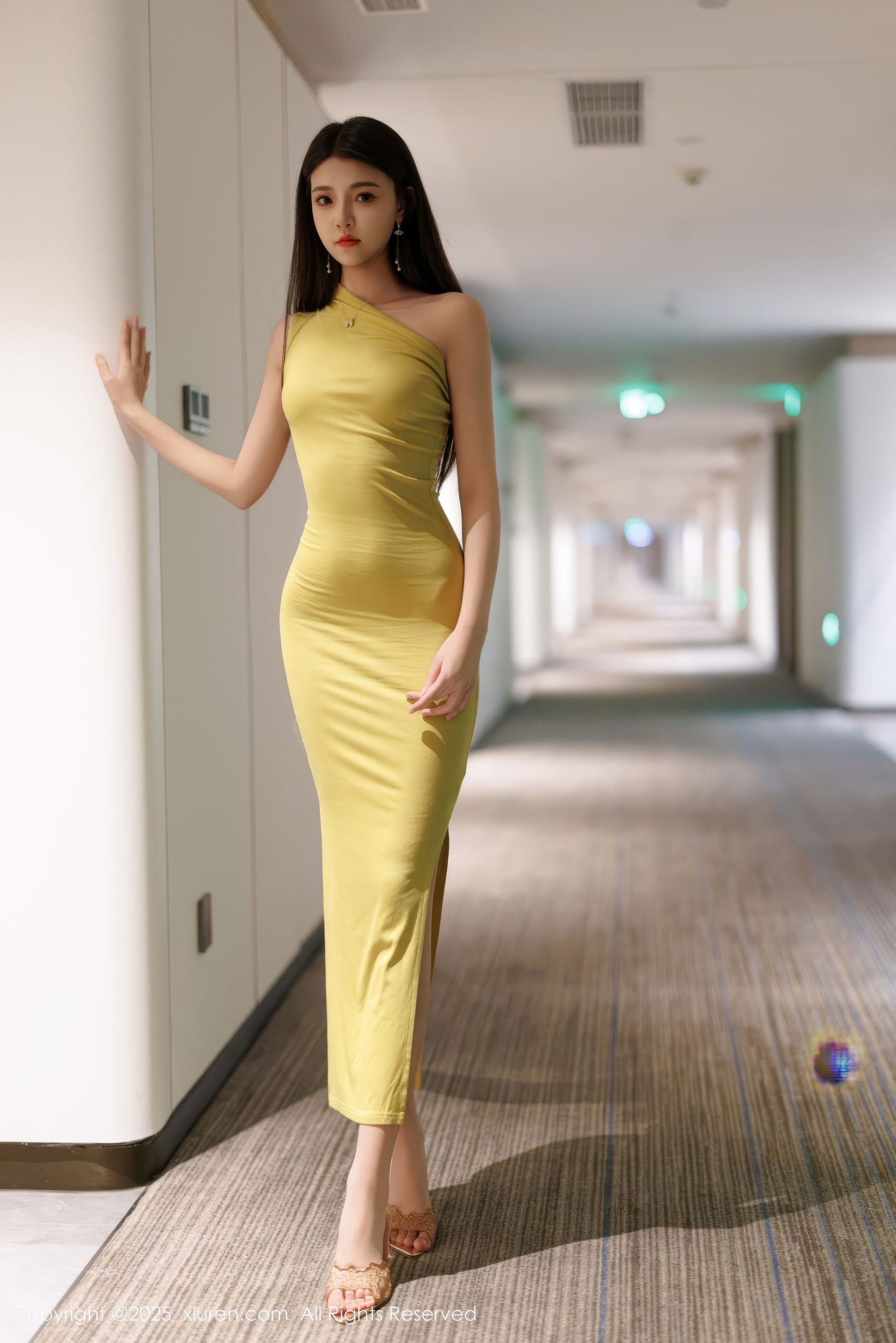 [秀人XiuRen] 2025.01.15 No.9761 初梦瑶