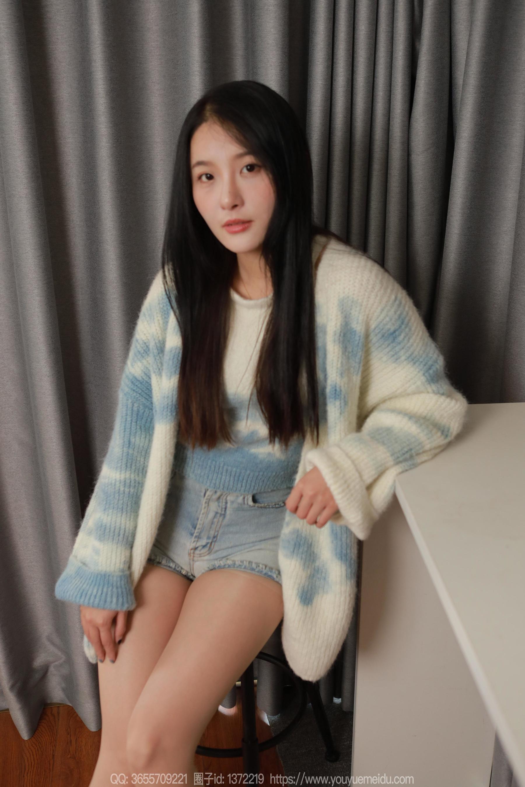 IESS异思趣向 - 模特： 婉萍 《蓝白毛衣（上）》