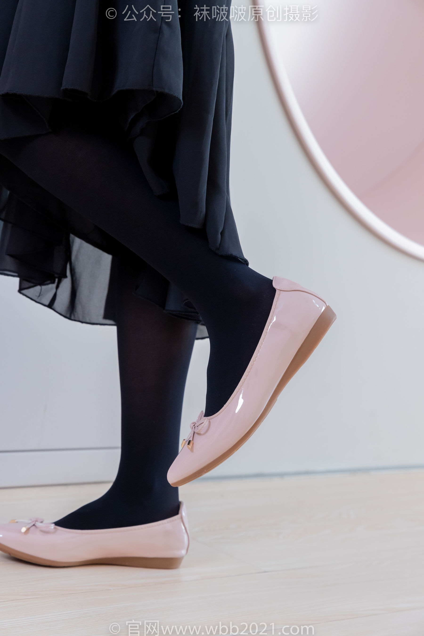 BoBoSocks袜啵啵 No.511 奶油 - 平底鞋、厚黑丝、做瑜伽动作时老头乐挠脚剧情