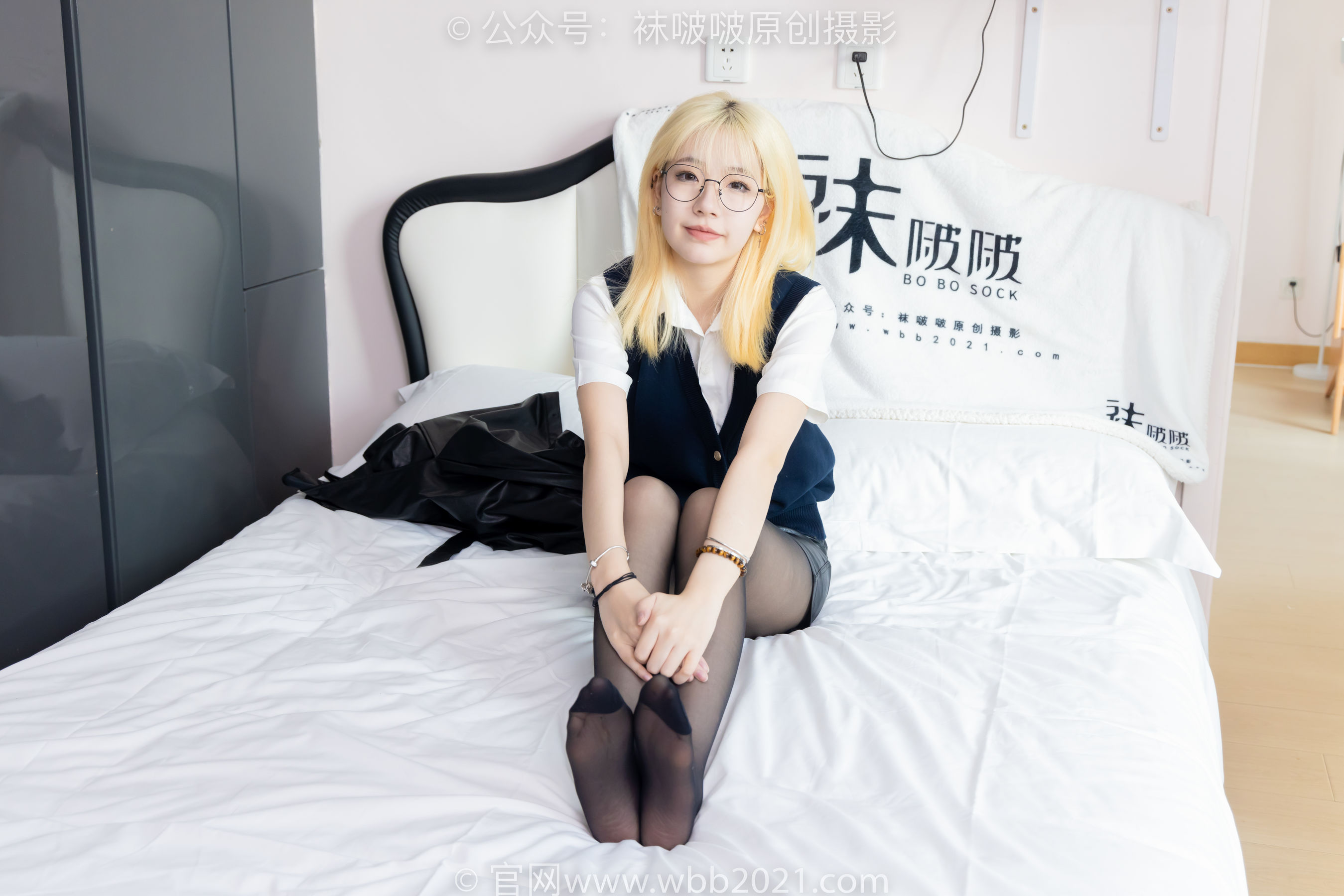 BoBoSocks袜啵啵 No.507 小甜豆 高跟长靴、薄黑丝、皮衣外套、ol风