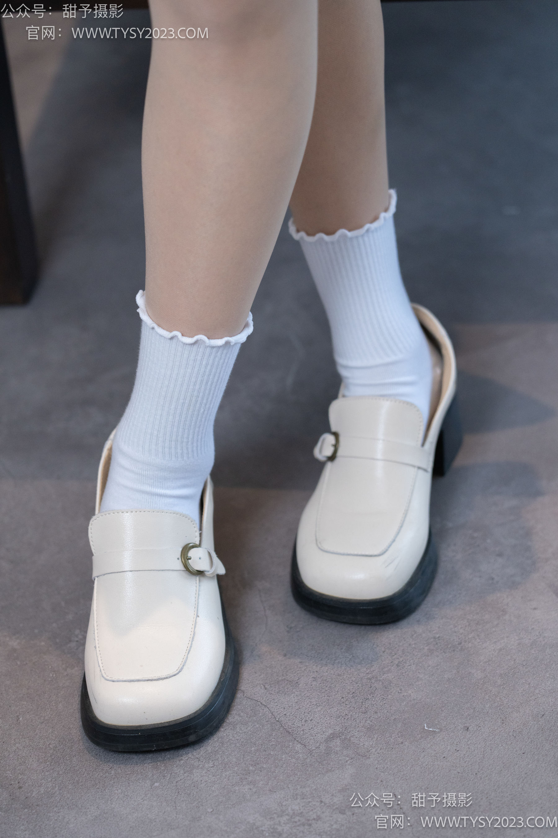 甜予摄影 No.106 齐齐&澜澜 - 皮鞋、板鞋、黑丝、肉丝、白棉袜、脏白棉袜