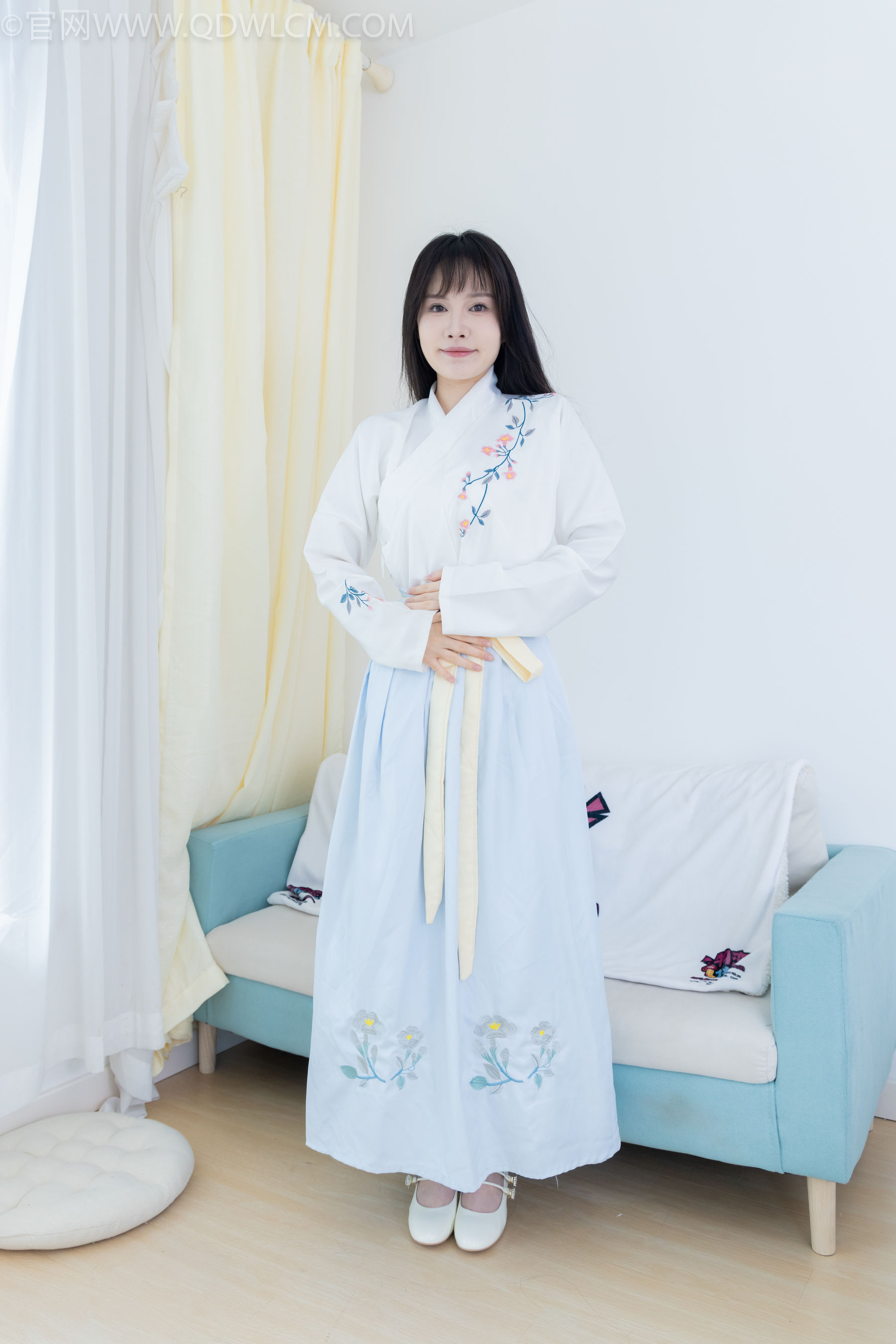 物恋传媒 No.2270 小酒 -高跟鞋、布鞋、白棉足袋、汉服