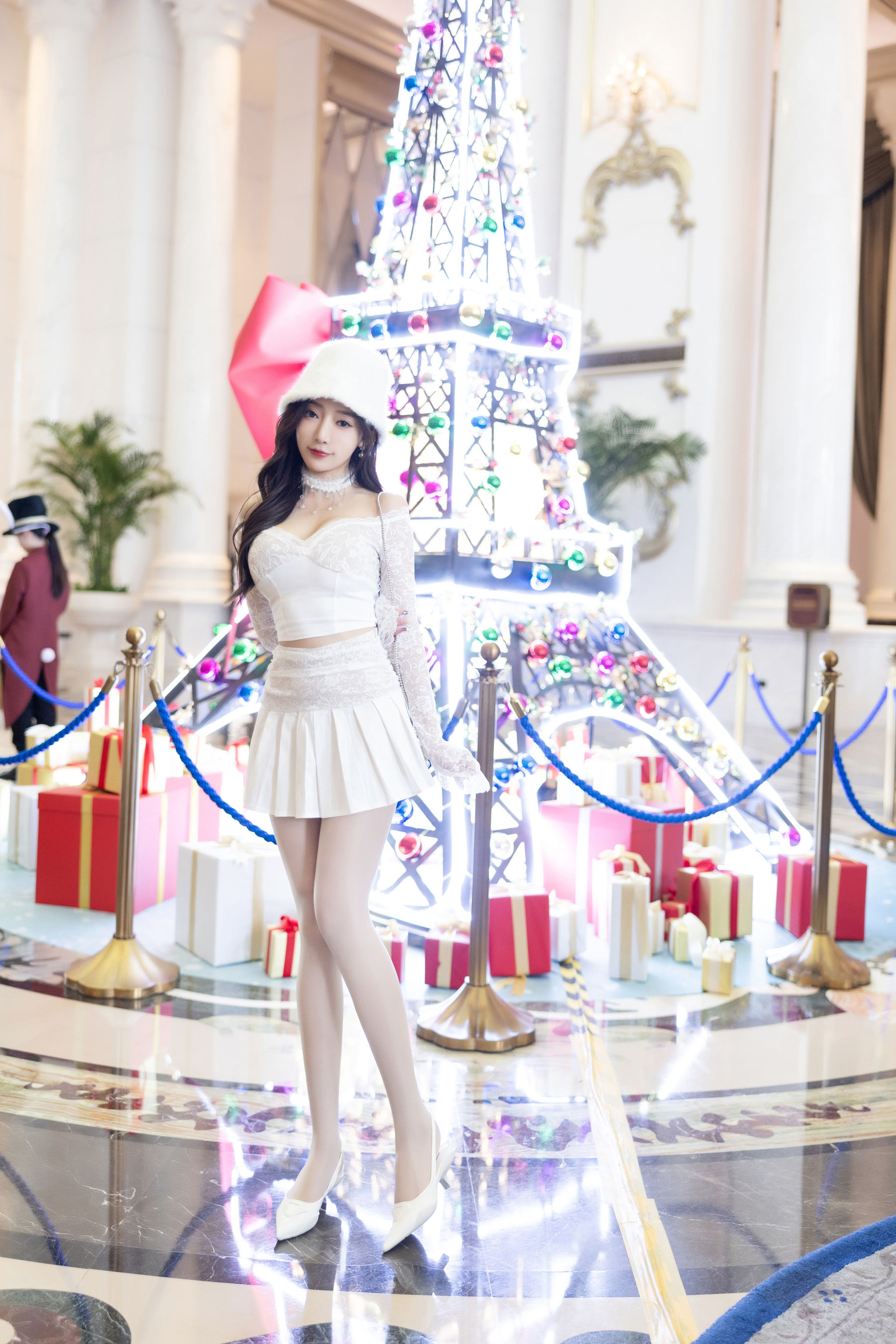 王馨瑶 - 红色情趣