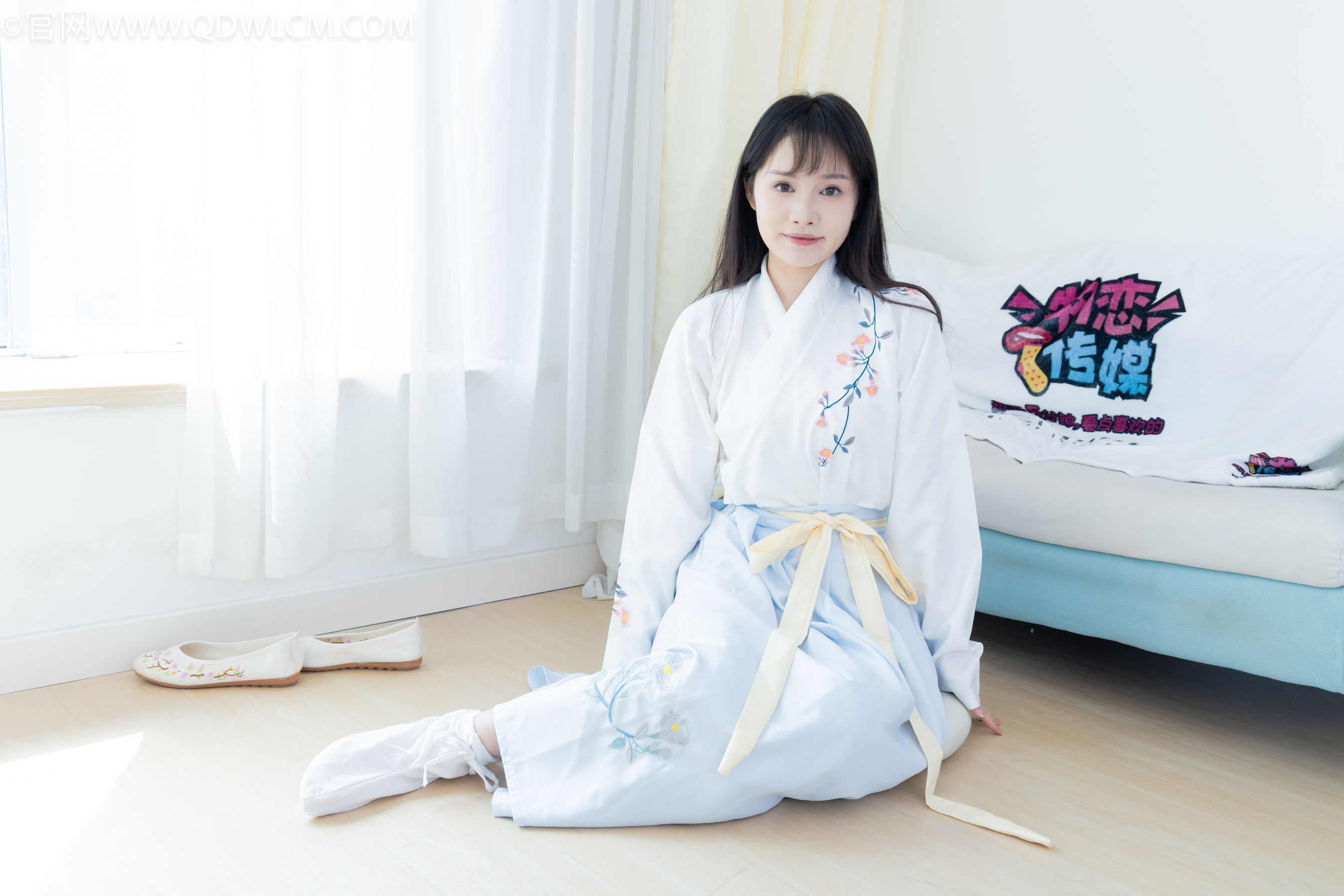 物恋传媒 No.2270 小酒 -高跟鞋、布鞋、白棉足袋、汉服