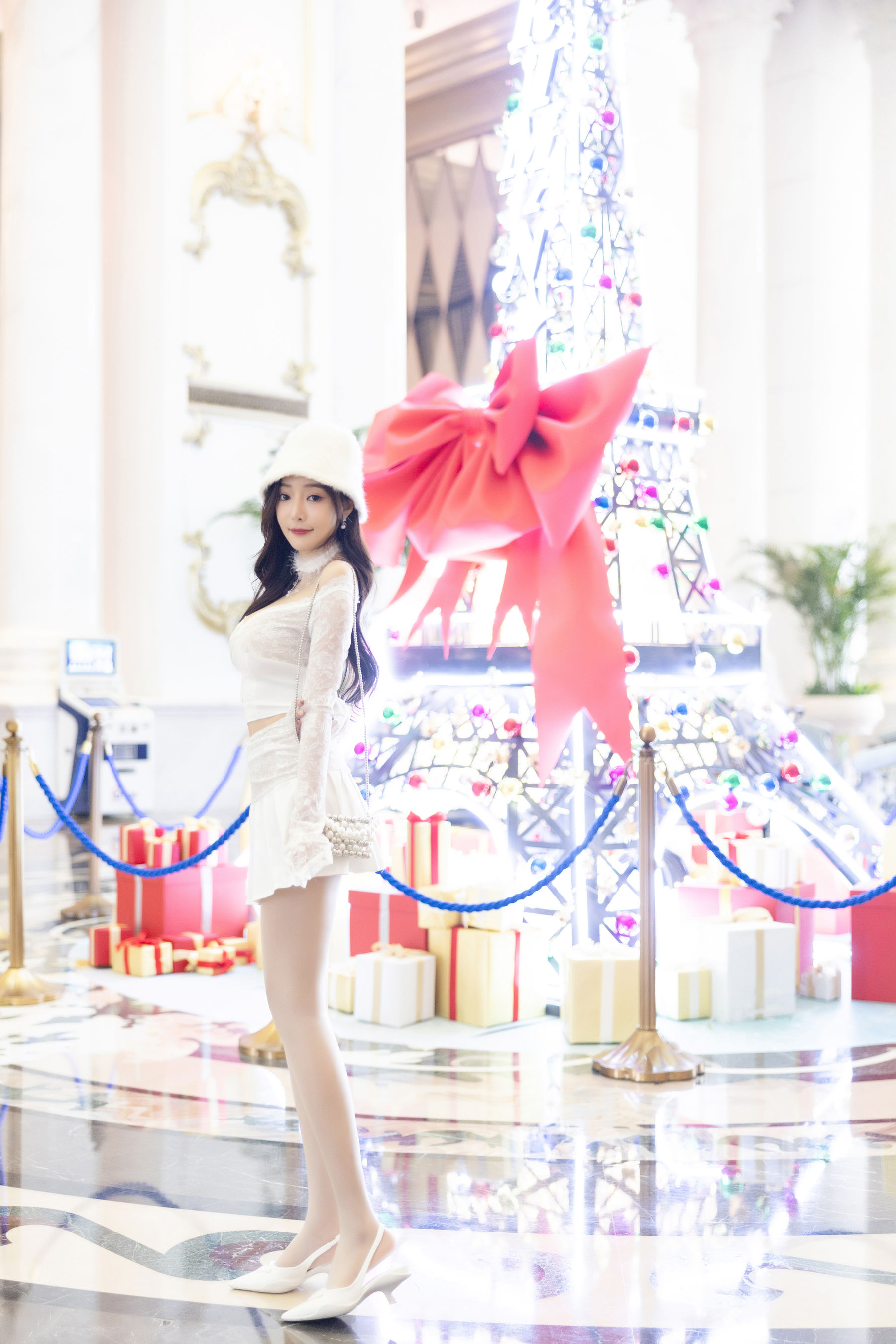 王馨瑶 - 红色情趣