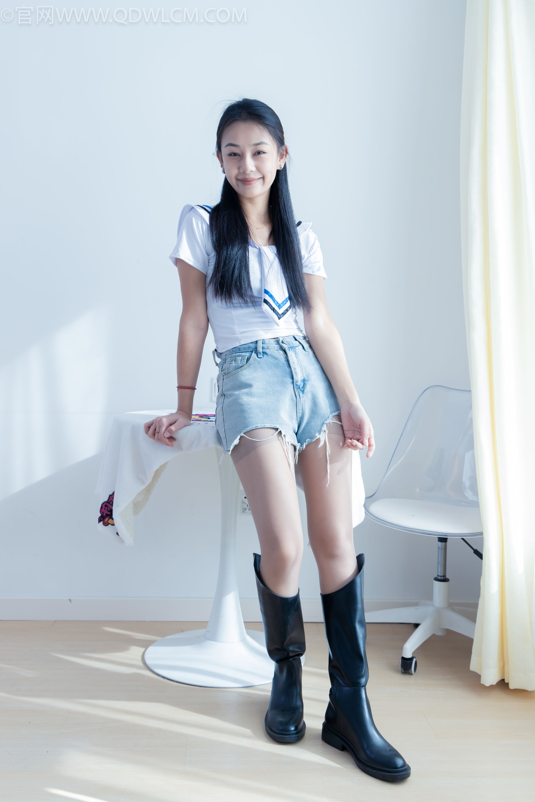 物恋传媒 No.2272 岚岚 -长靴、薄咖丝、薄灰丝