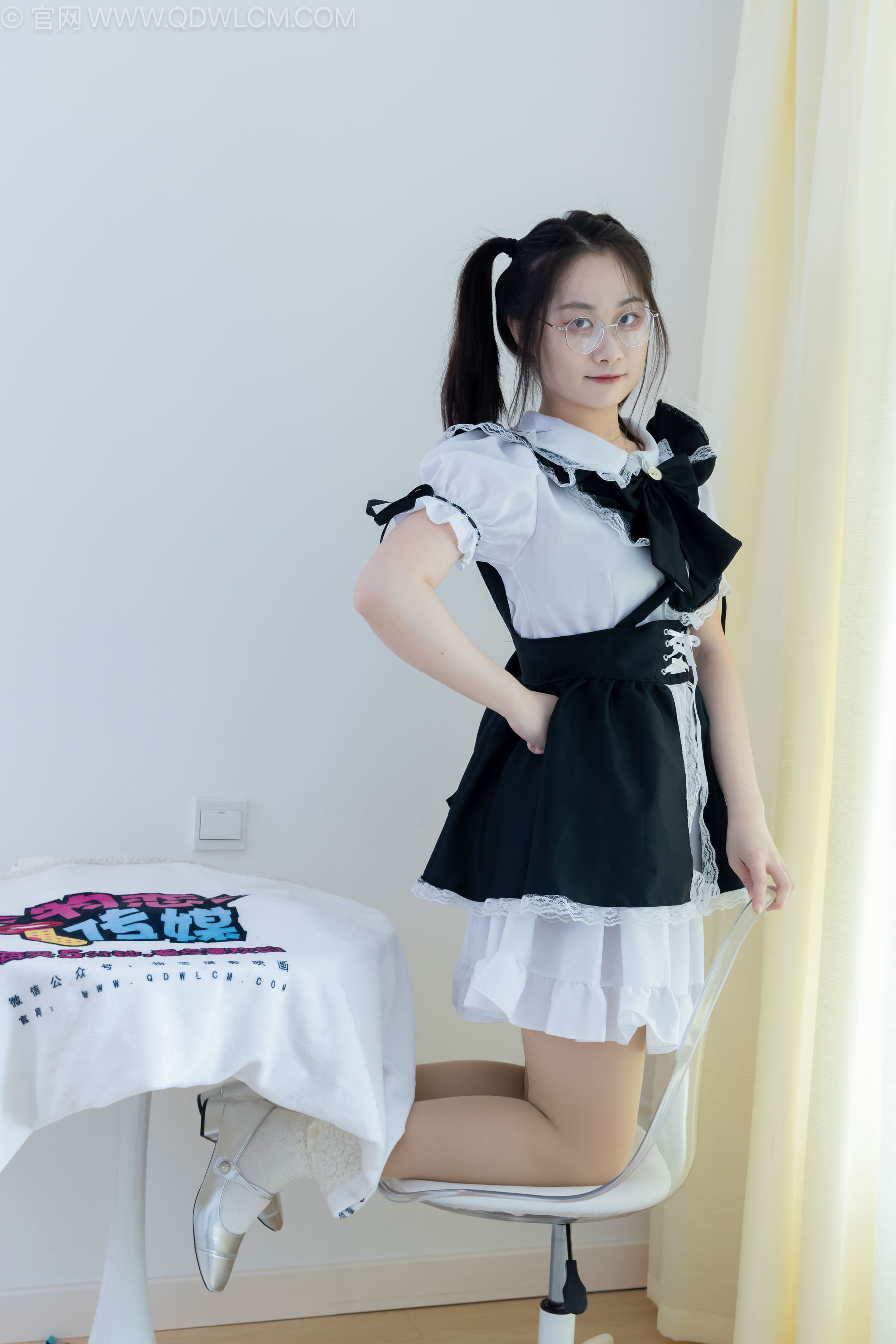 物恋传媒 No.2239 小新 -低跟鞋、白棉袜、厚肉丝、女仆装