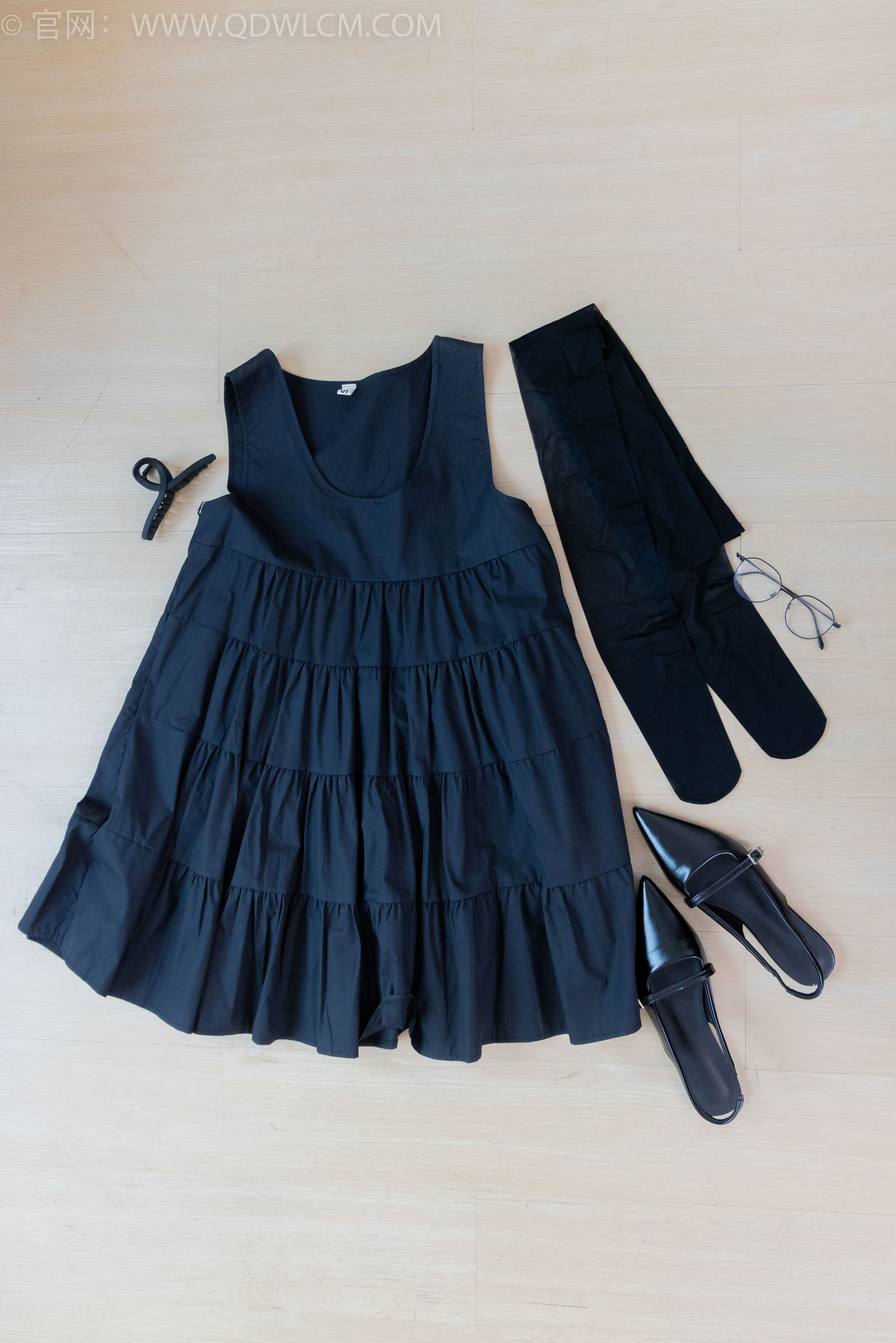 物恋传媒 No.2257 小影 -平底鞋、薄黑丝脚尖加固款