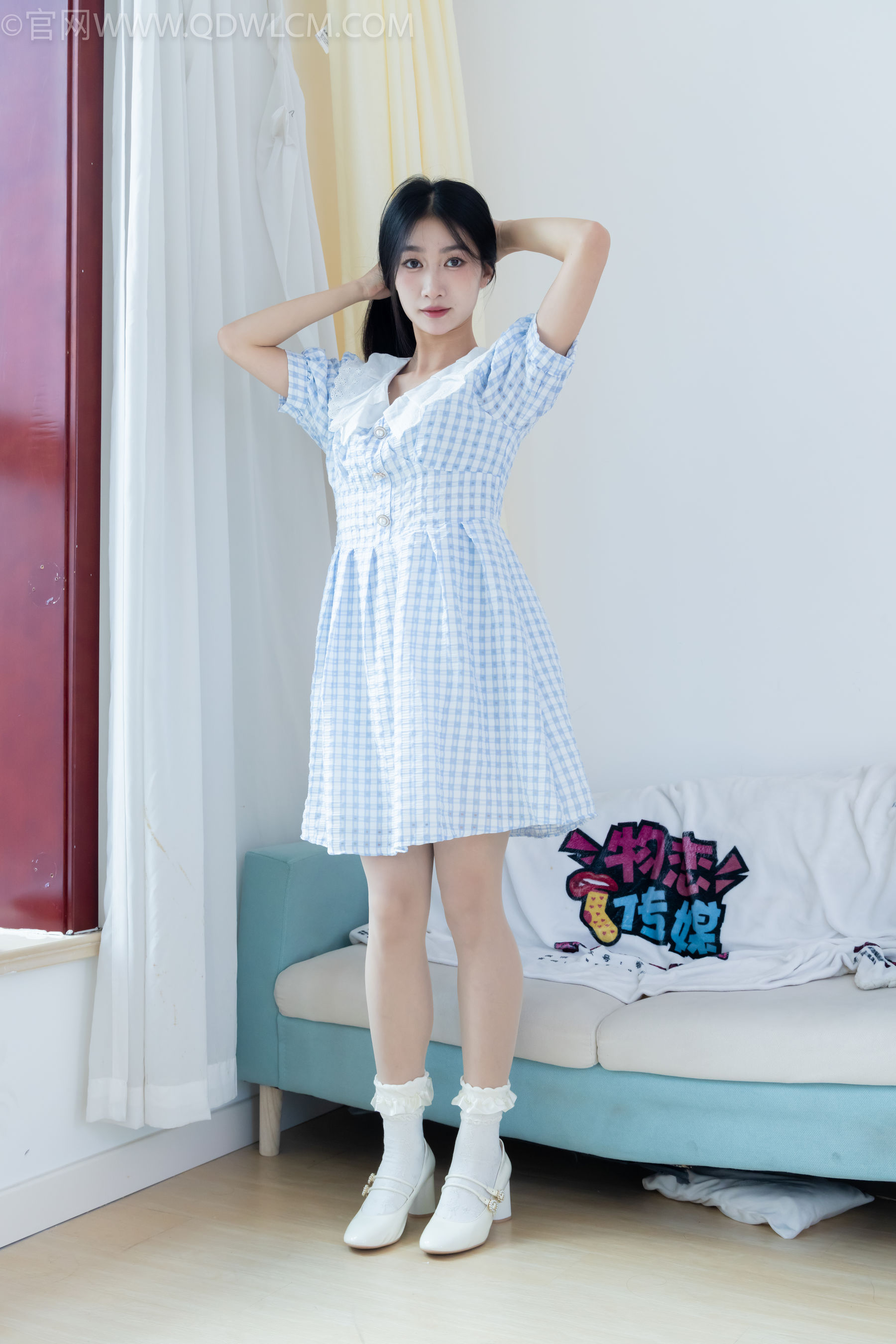 物恋传媒 No.2261 小影 -高跟鞋、白棉袜、薄肉丝