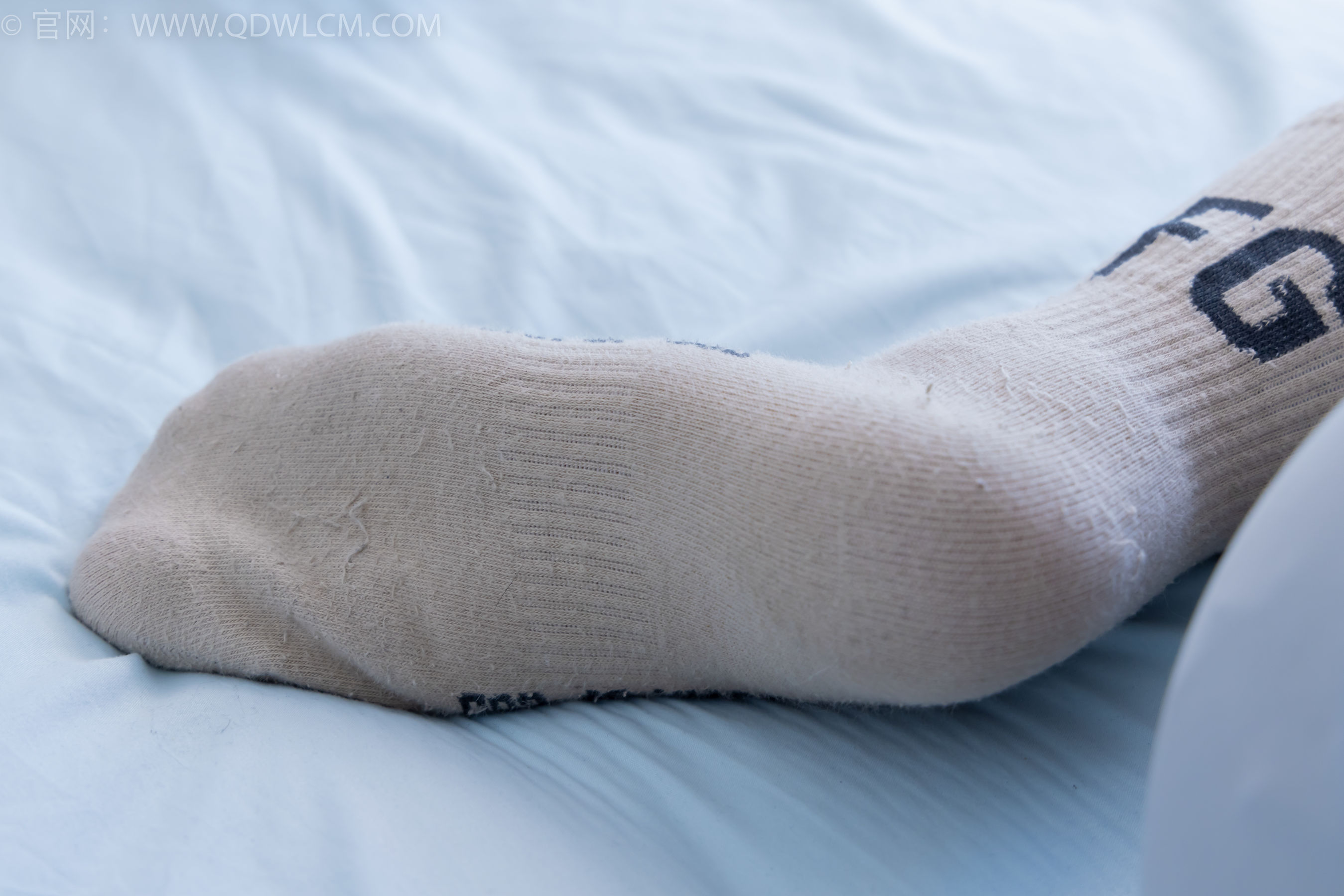 物恋传媒 No.2254 岚岚 -瑜伽裤、板鞋、两双棉袜